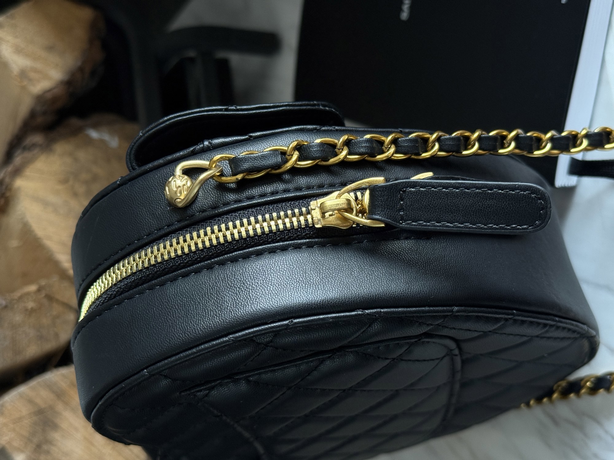 Chanel Heart Chain Clutch Bag Black Магнітна Коробка - 13