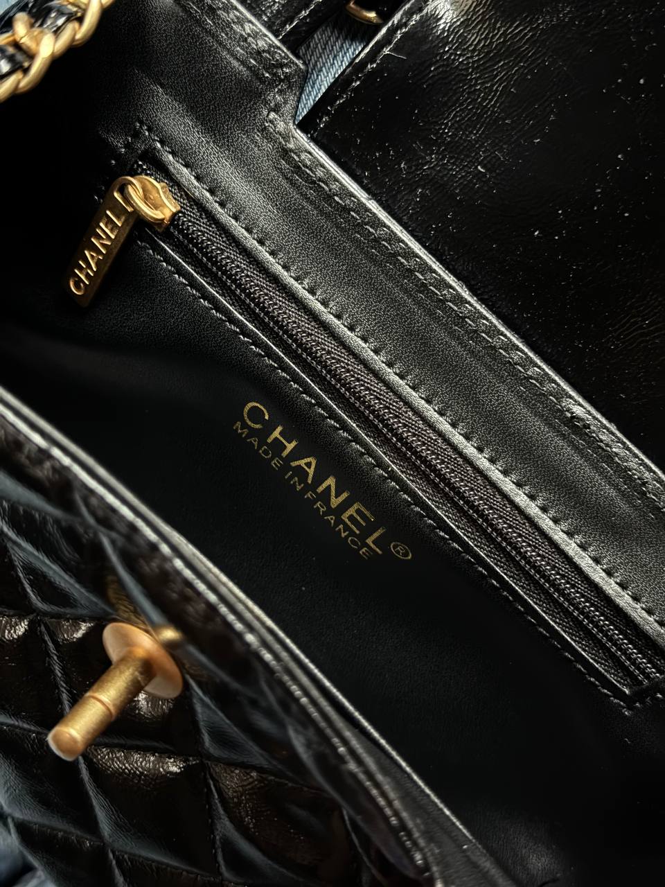 Chanel Kelly Bag Shiny Aged Calfskin Black &amp; Gold Hardware - 7