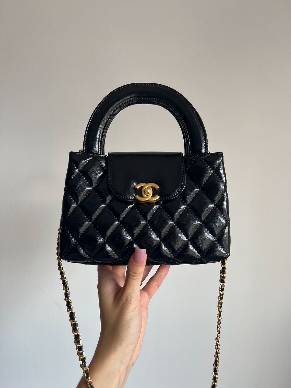 Chanel Kelly Bag Shiny Aged Calfskin Black &amp; Gold Hardware - 2