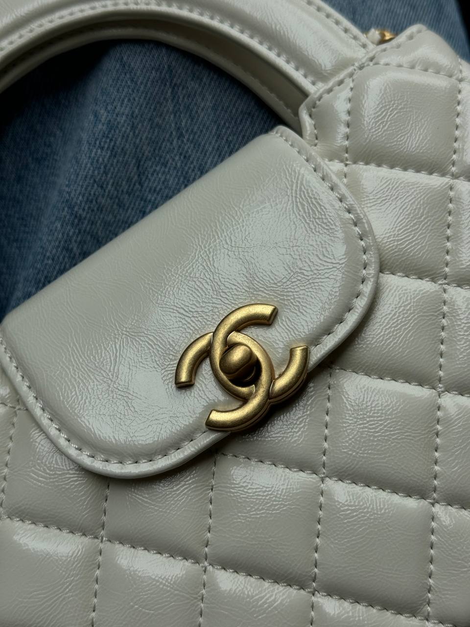 Chanel Kelly Bag Shiny Aged Calfskin Cream &amp; Gold Hardware - 4