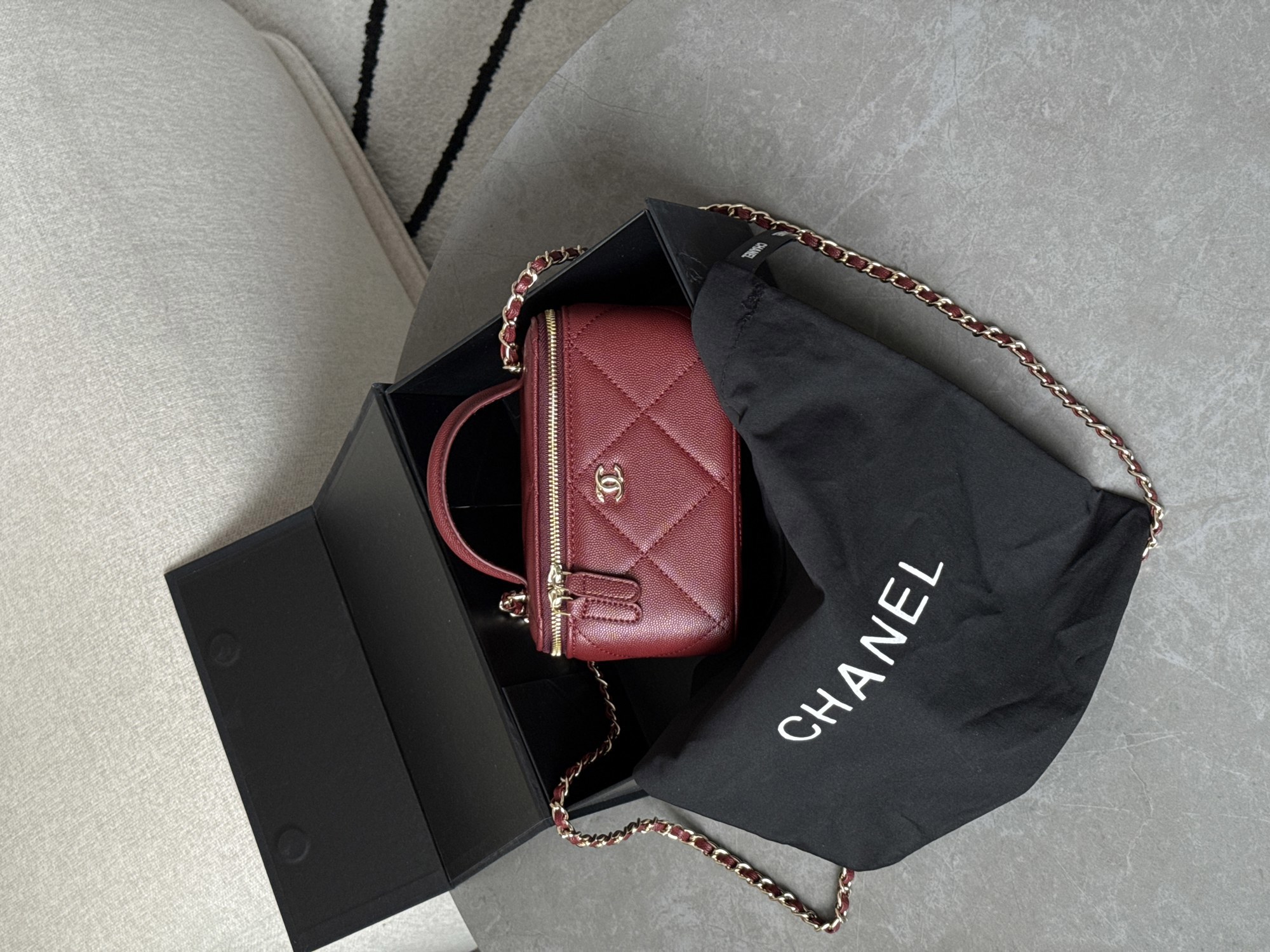 Chanel Long Vanity With Chain Burgundy - 11