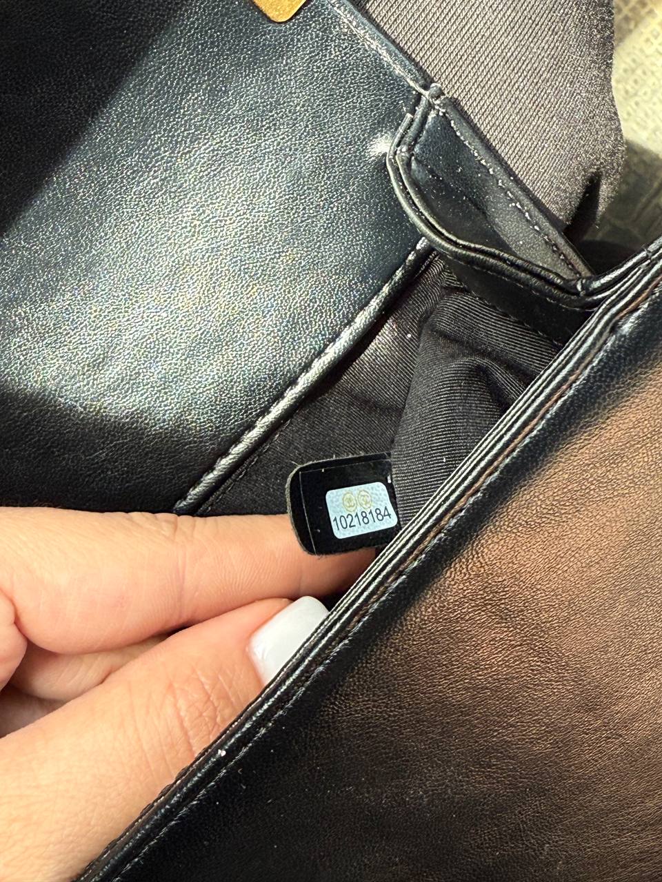 Chanel Medium Boy Black/Gold Caviar RHW Smooth Skin - 16