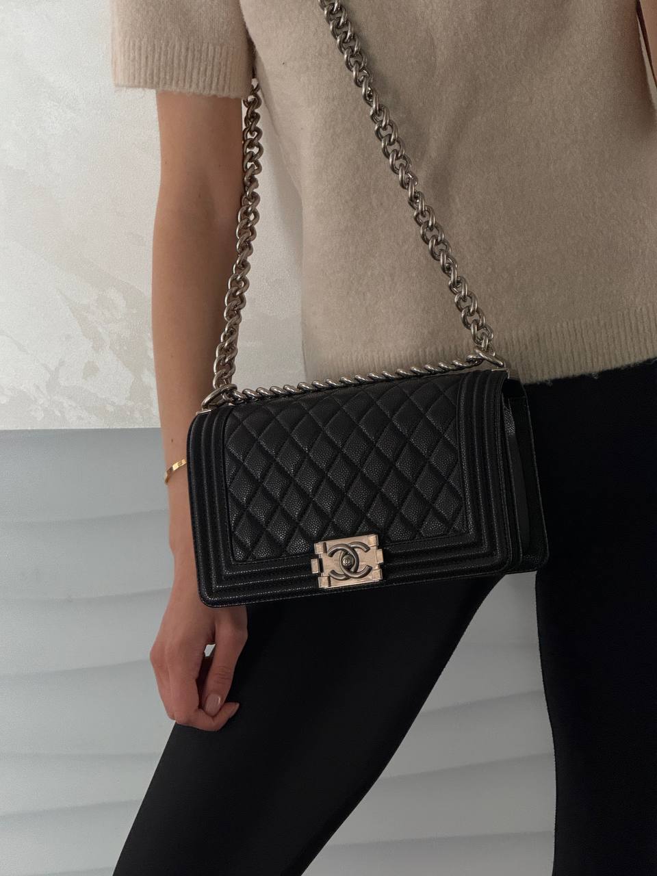 Chanel Medium Boy Black/Silver Caviar RHW - 3