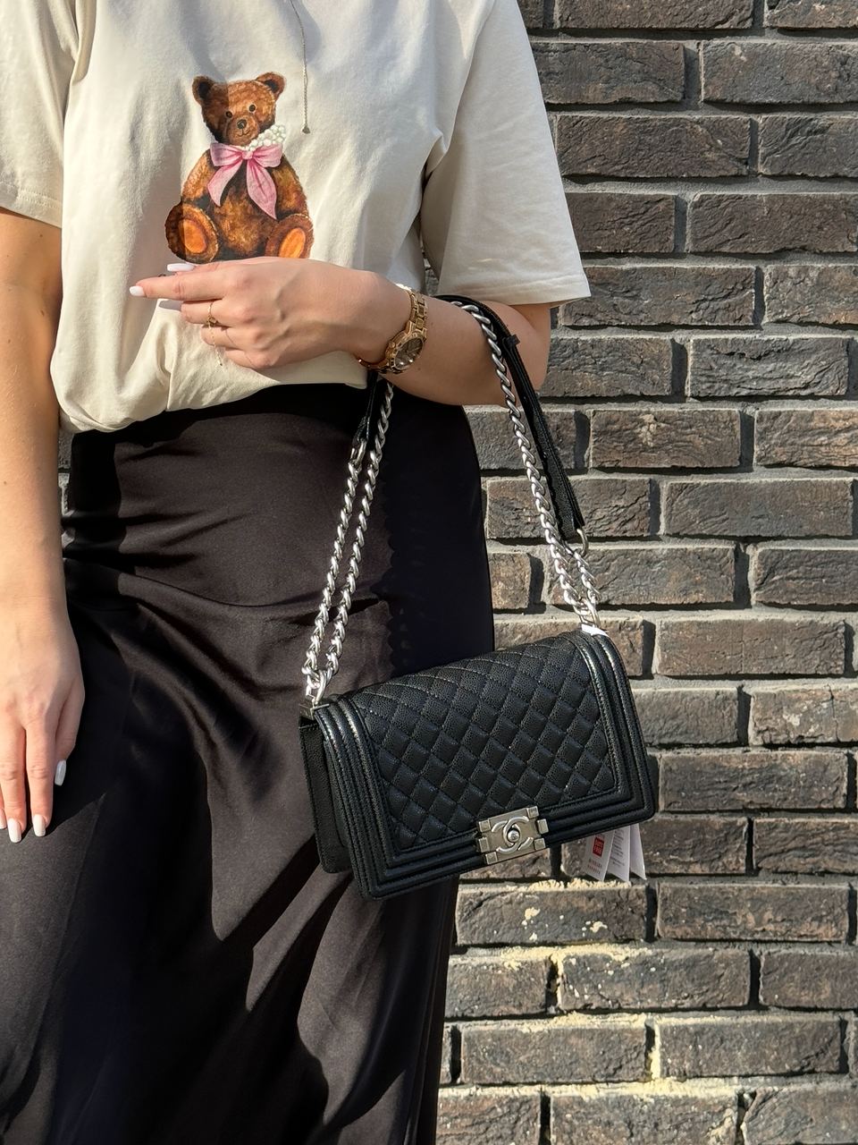 Chanel Medium Boy Black/Silver Caviar RHW - 11