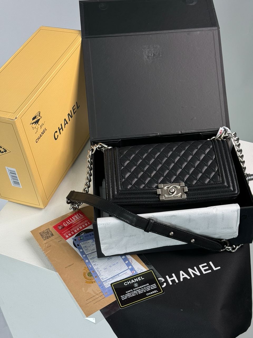 Chanel Medium Boy Black/Silver Caviar RHW - 2