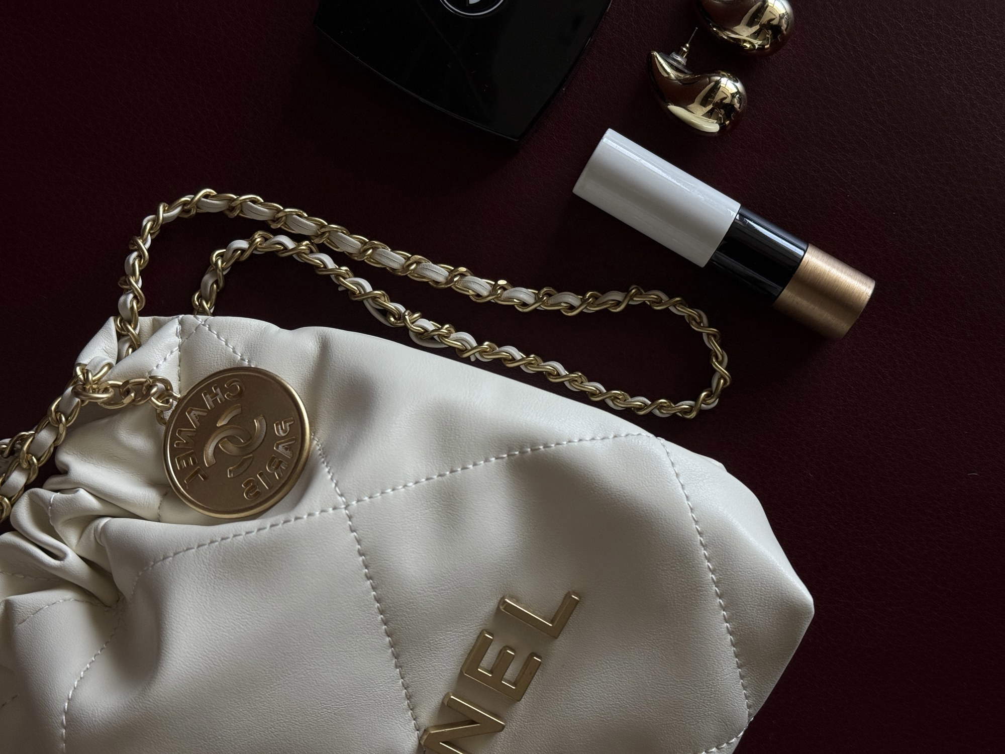 Chanel Milk Quilted Calfskin Mini 20 Bag Gold Hardware Магнітна К - 4