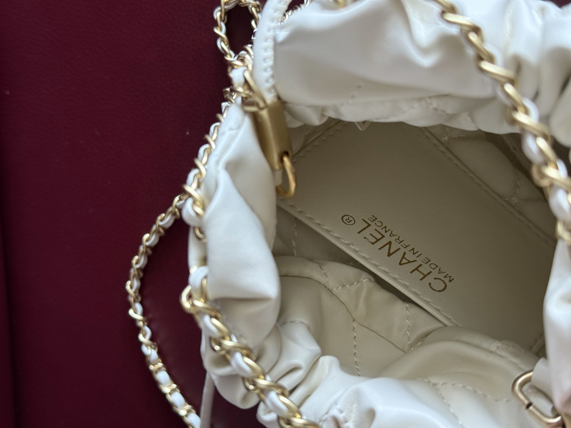 Chanel Milk Quilted Calfskin Mini 20 Bag Gold Hardware Магнітна К - 9