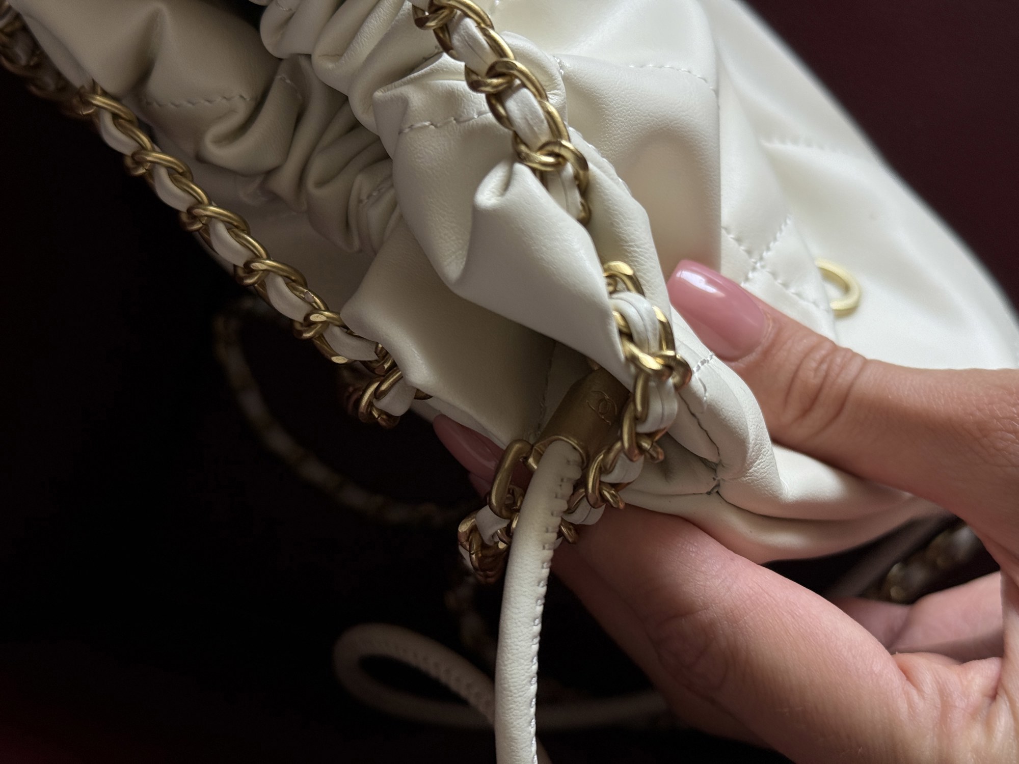 Chanel Milk Quilted Calfskin Mini 20 Bag Gold Hardware Магнітна К - 3