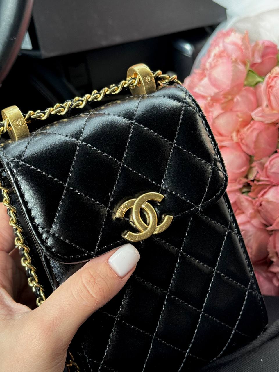 Chanel Pearl Crush Phone Case With Chain Lambskin Black - 7