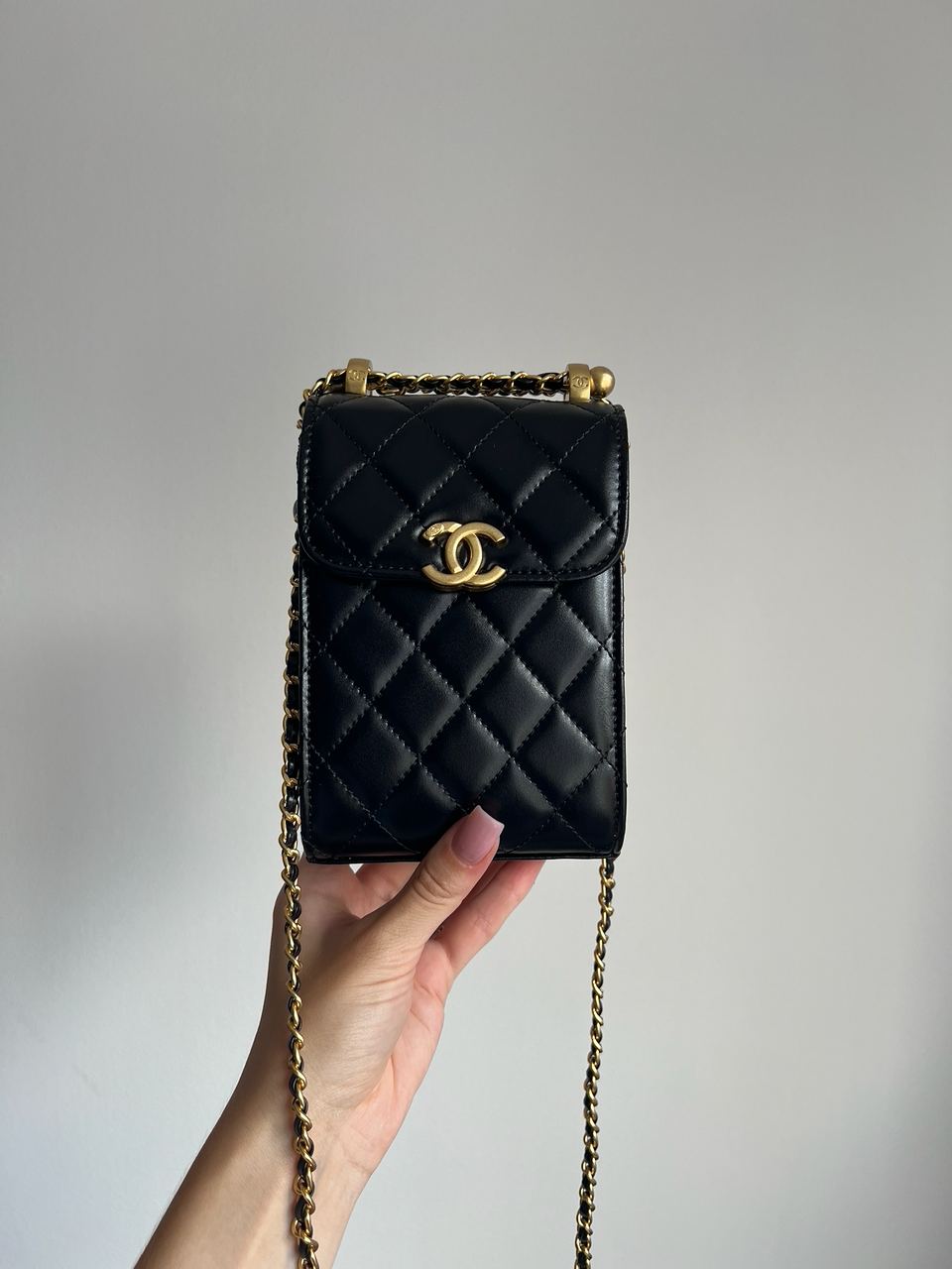 Chanel Pearl Crush Phone Case With Chain Lambskin Black - 2