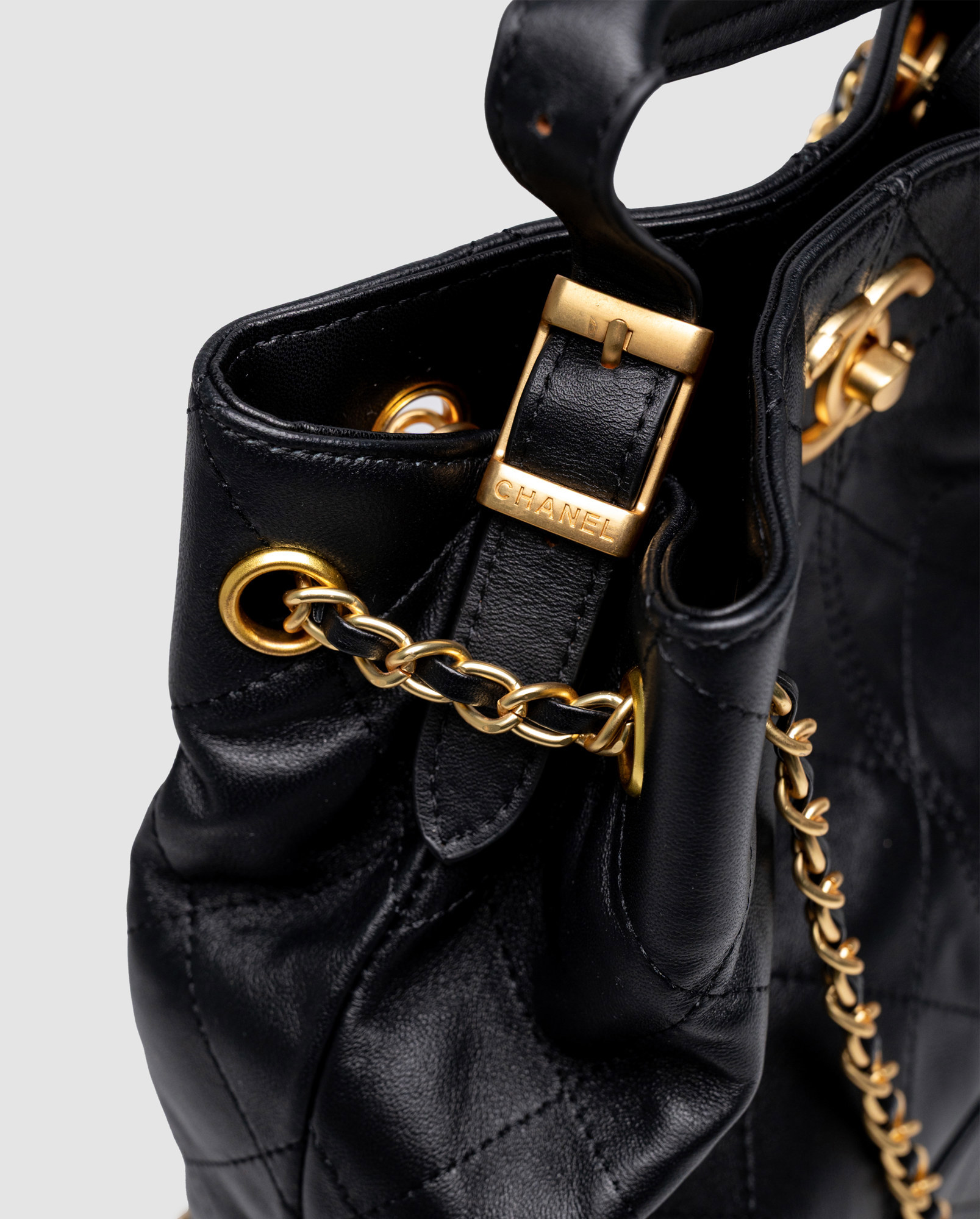 Chanel Shopping Bag 26 Black/Gold - 5