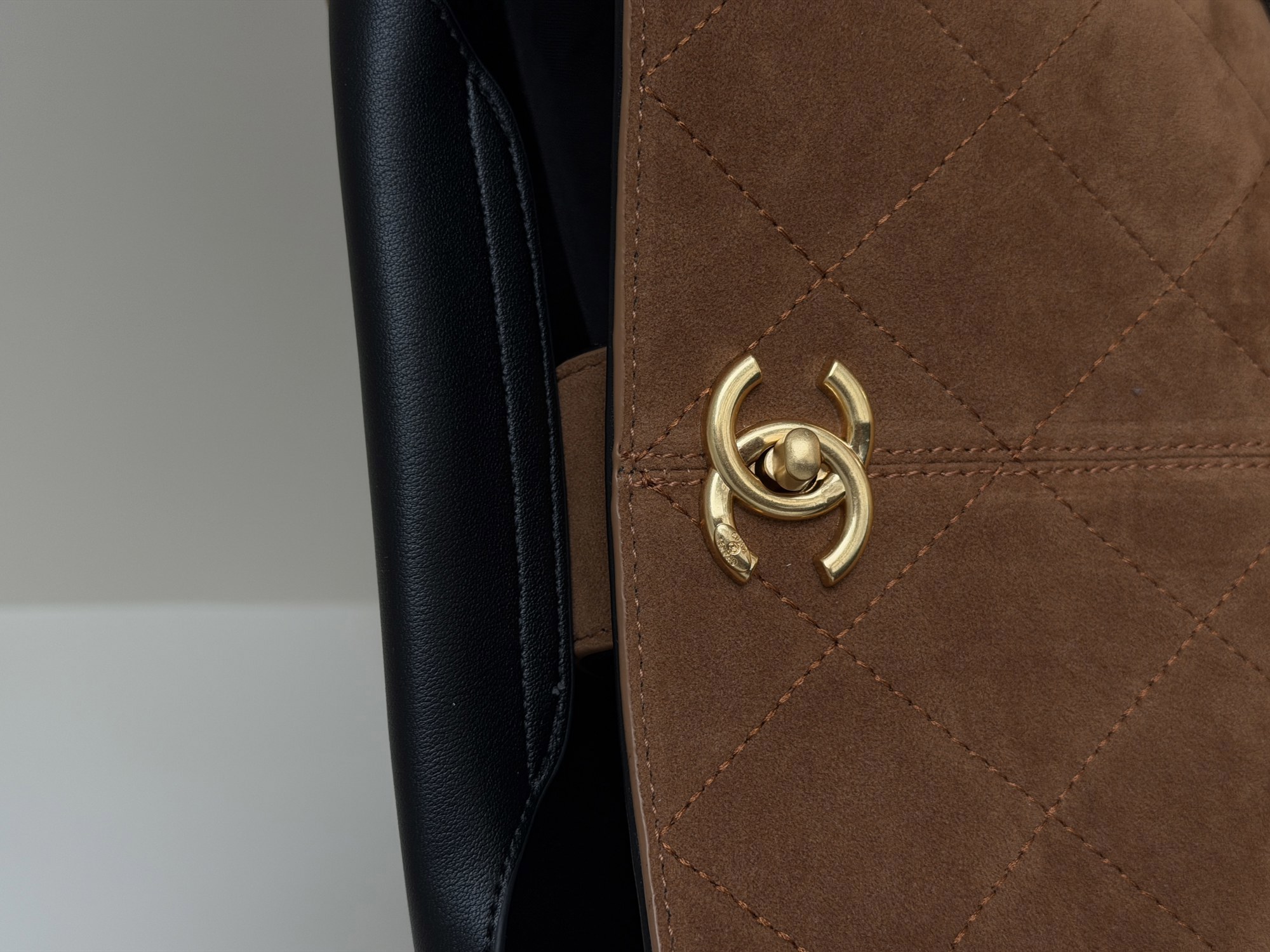 Chanel Shopping Bag 33 Brown/Gold - 5