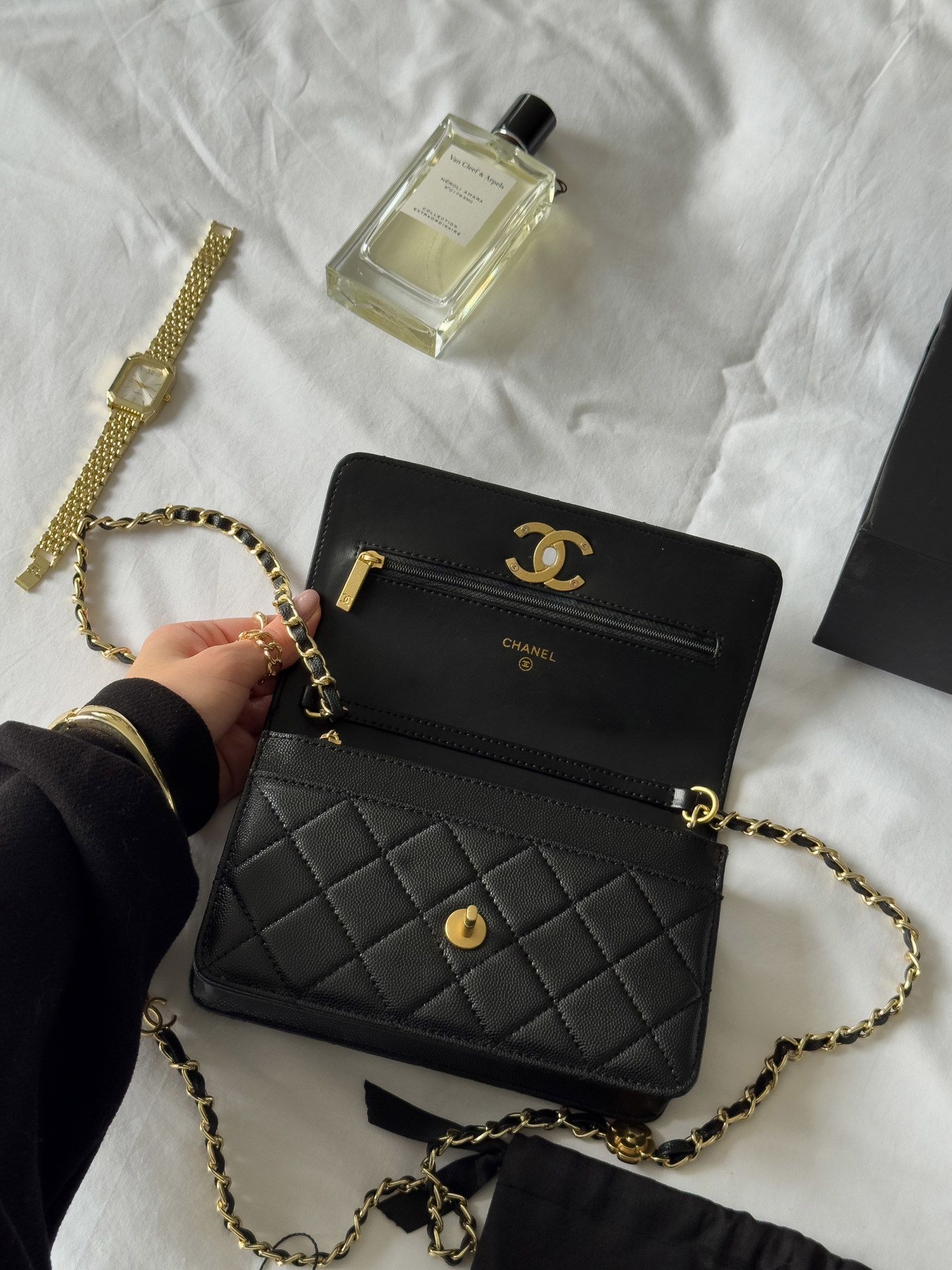 Chanel Shoulder Bag Black/Gold Caviar магнітна коробка - 10