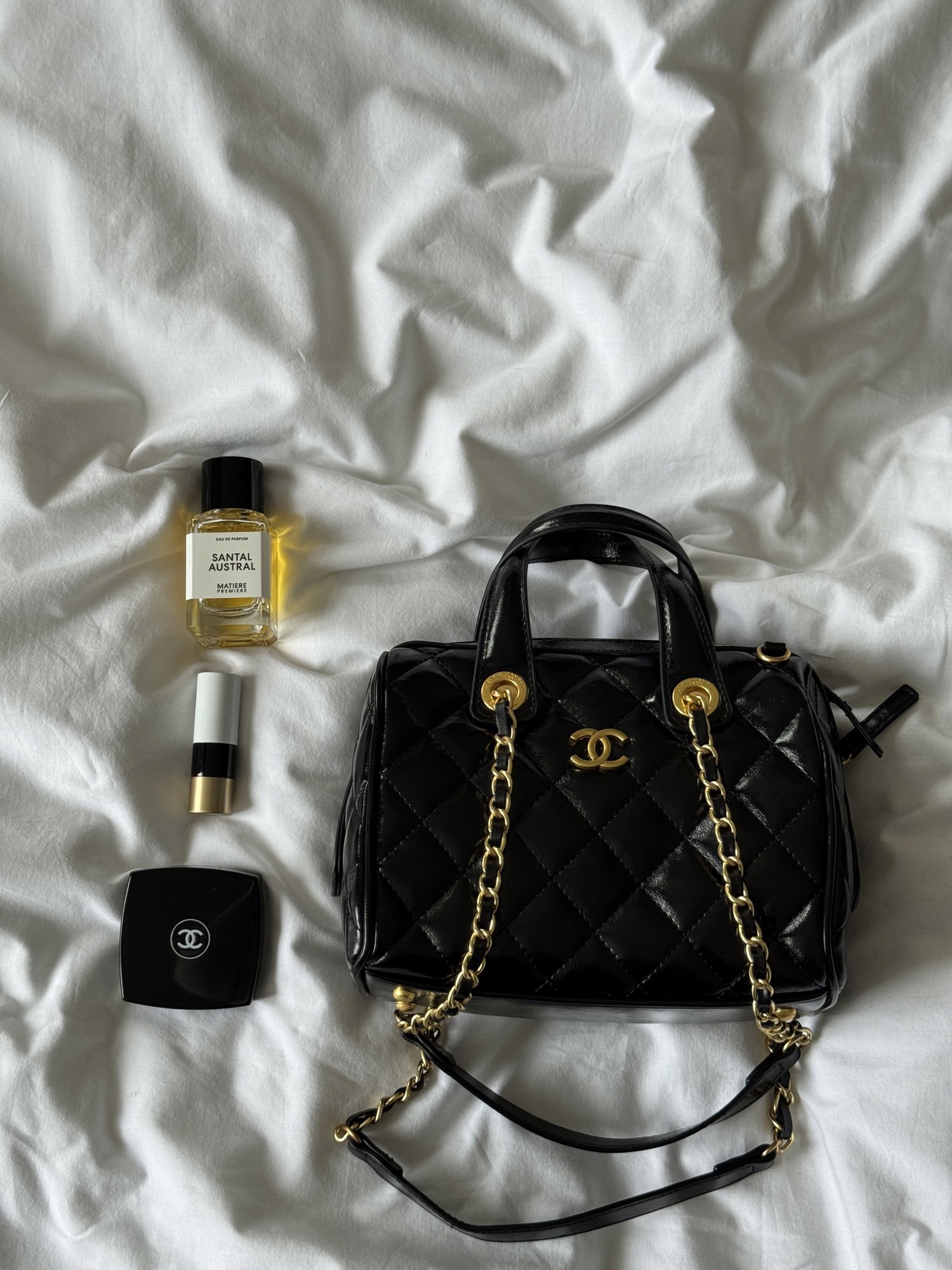 Chanel Small Bowling Bag in Patent Crumpled Calfskin Black/Gold - 8