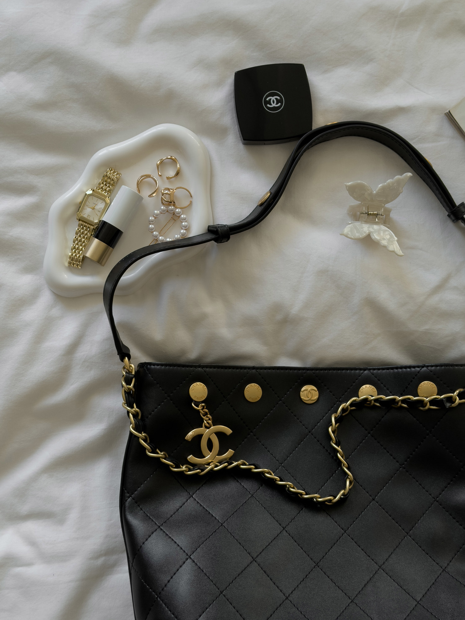 Chanel Small CC Quilted Shopping Bag Black/Gold - 13
