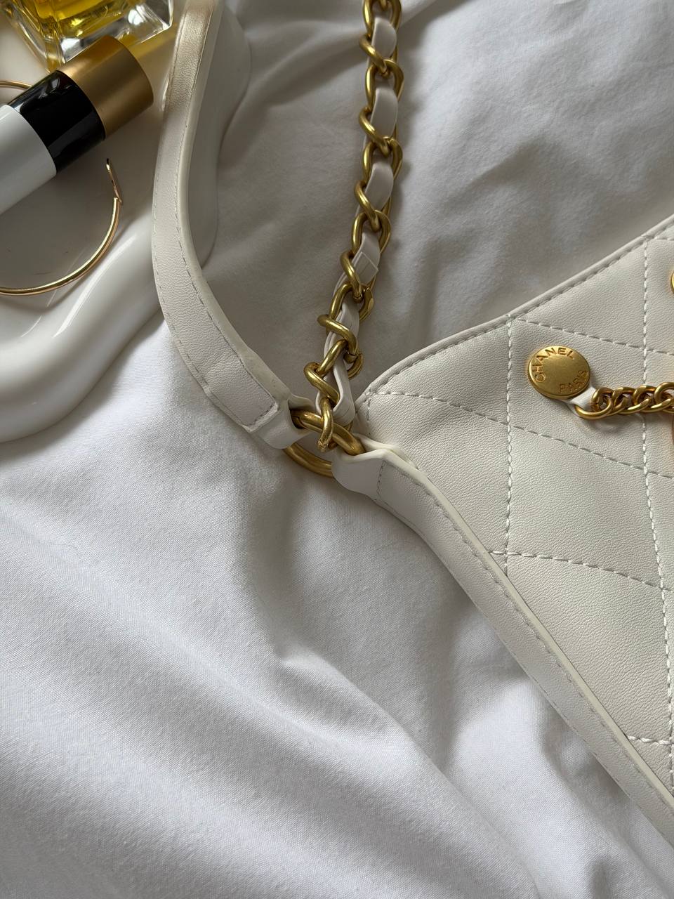 Chanel Small CC Quilted Shopping Bag Milk/Gold - 15