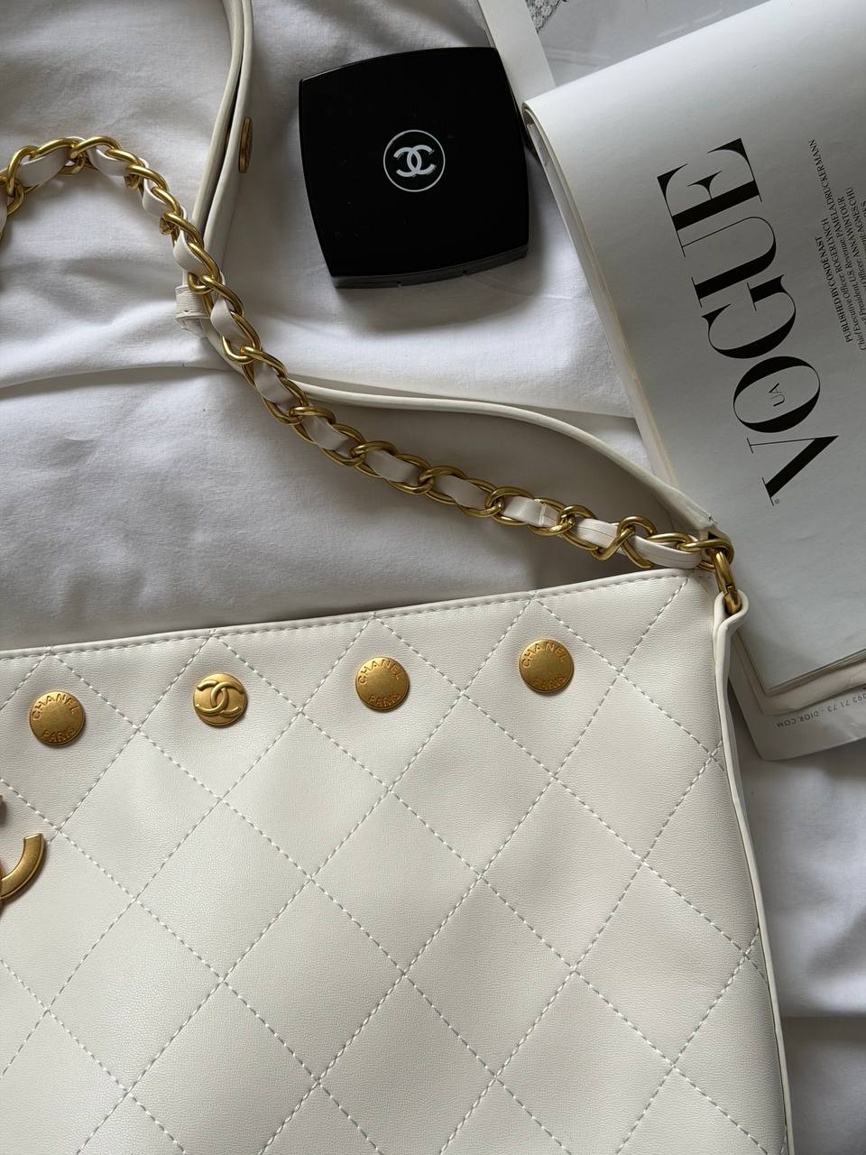 Chanel Small CC Quilted Shopping Bag Milk/Gold - 16