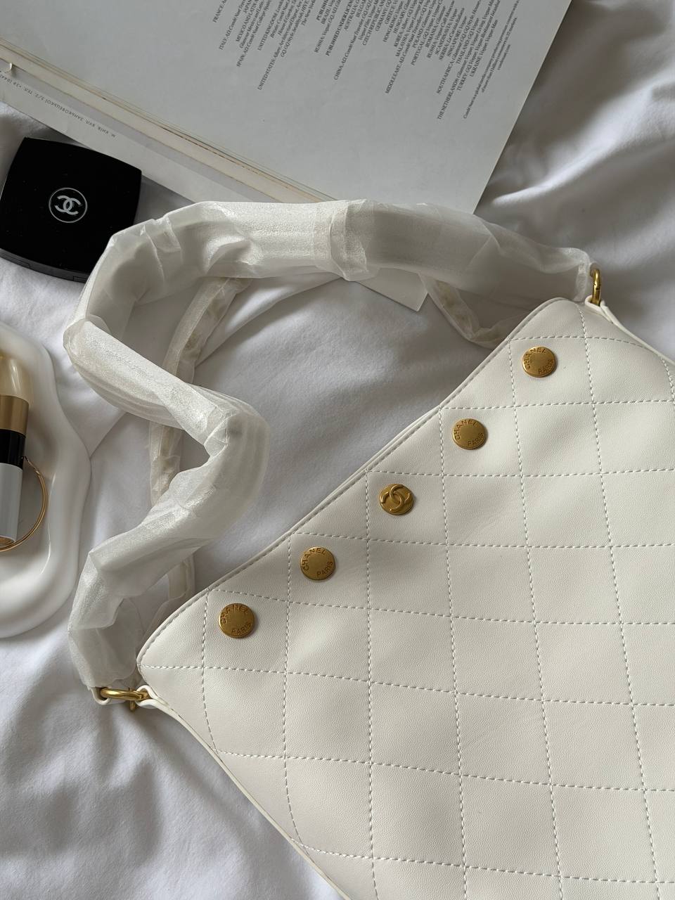 Chanel Small CC Quilted Shopping Bag Milk/Gold - 18