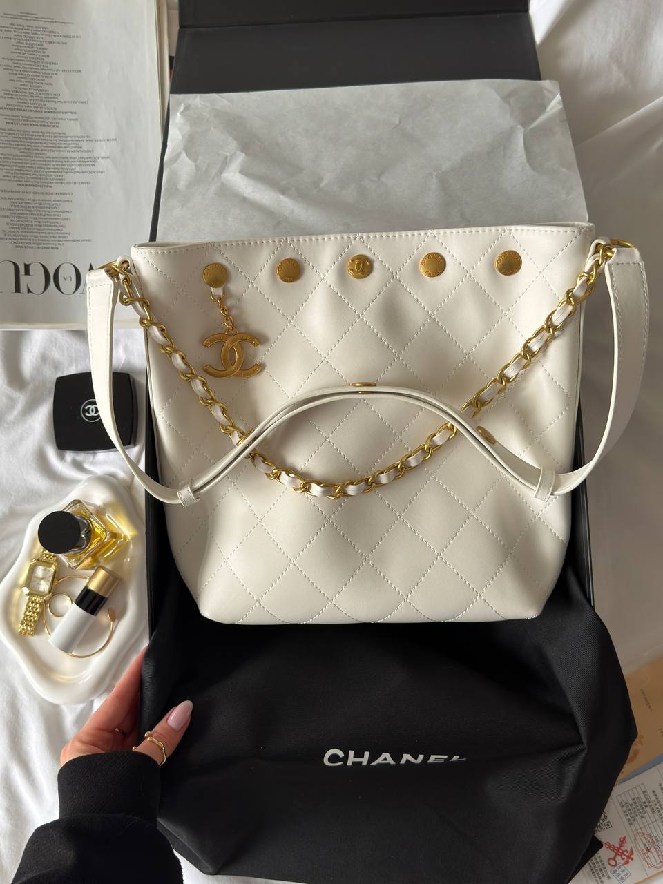 Chanel Small CC Quilted Shopping Bag Milk/Gold - 3