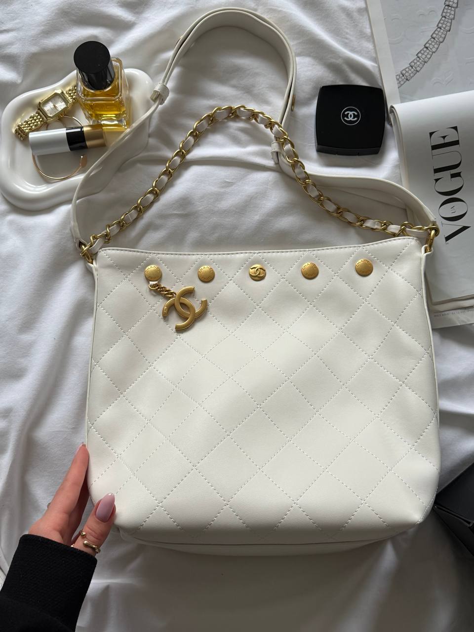 Chanel Small CC Quilted Shopping Bag Milk/Gold - 4