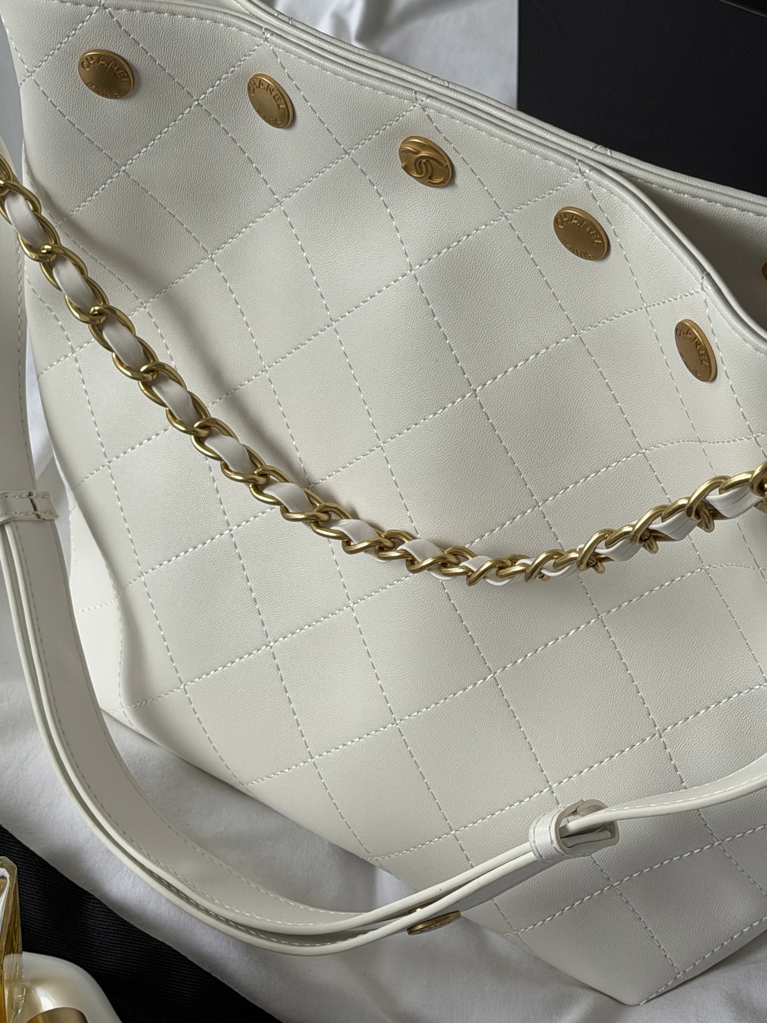 Chanel Small CC Quilted Shopping Bag Milk/Gold - 8