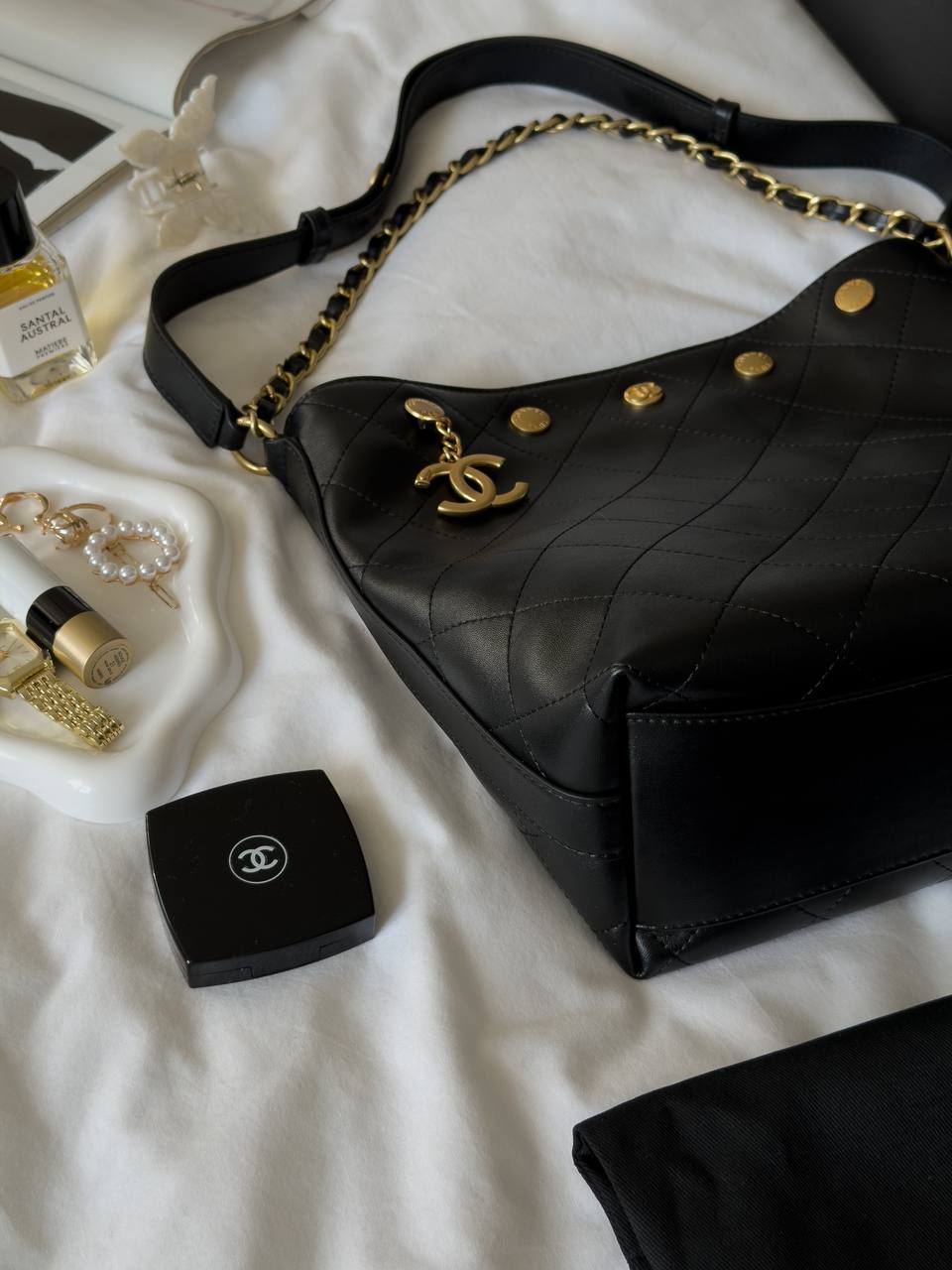 Chanel Small CC Quilted Shopping Bag Milk/Gold - 10