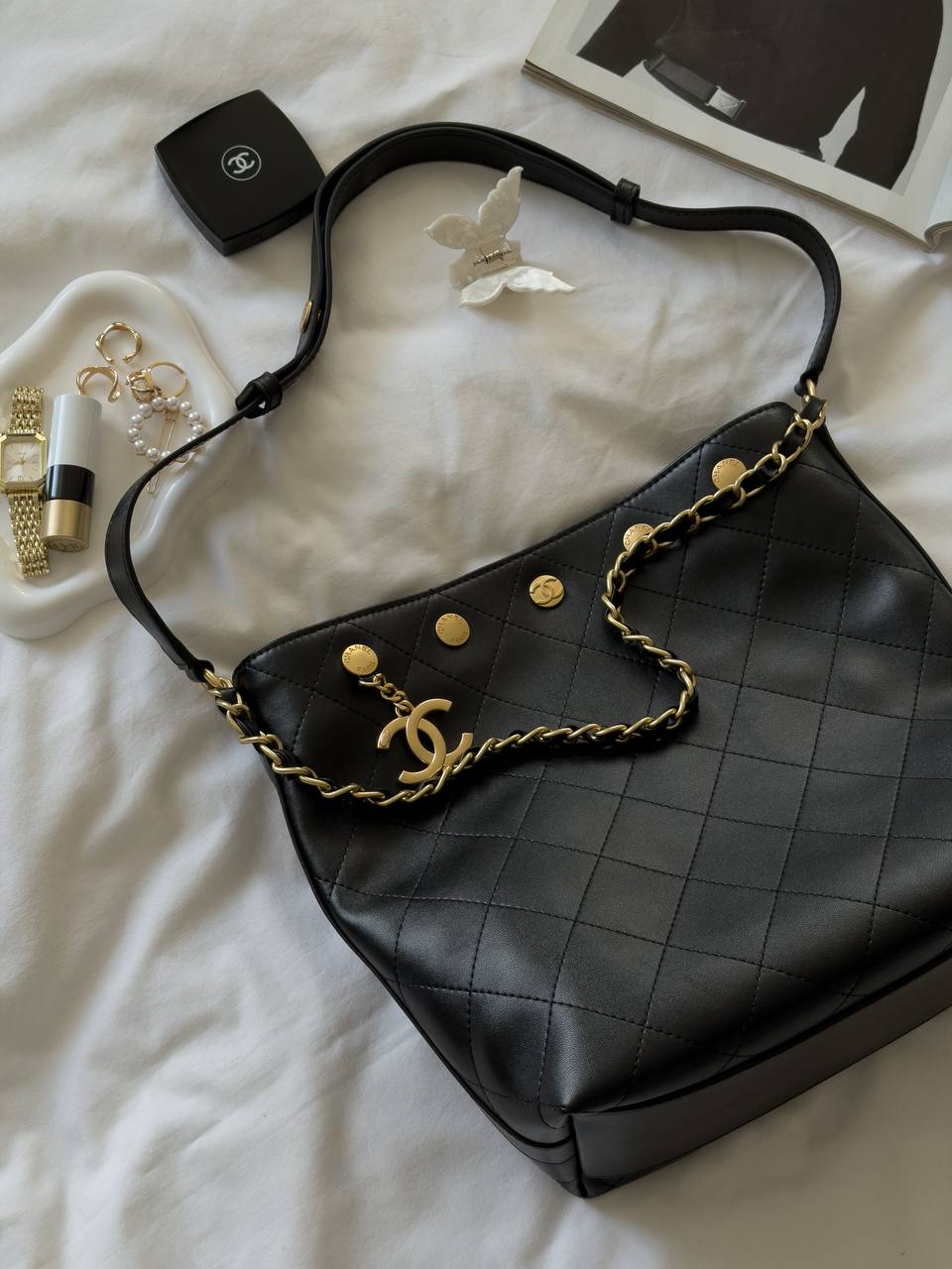 Chanel Small CC Quilted Shopping Bag Milk/Gold - 4