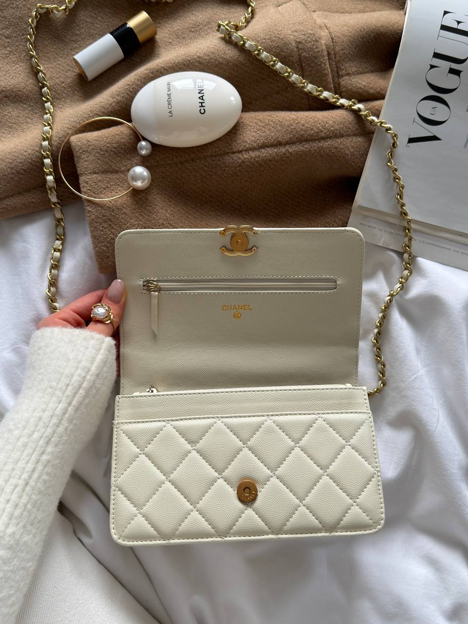 Chanel Wallet on Chain White/Gold - 11