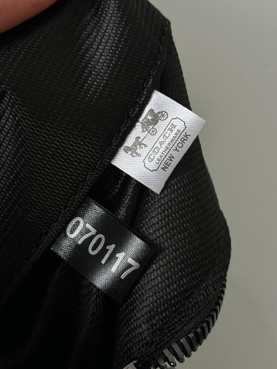 Charter Backpack in Pebble Leather Black - 16