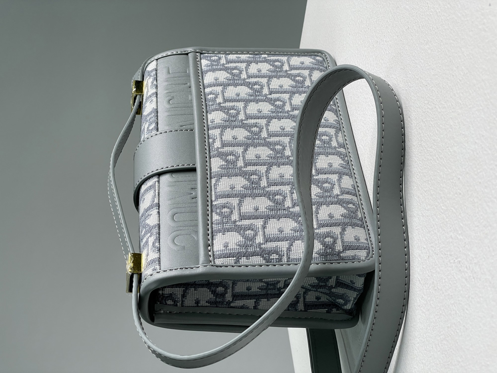 Christian Dior 30 Montaigne Chain Bag Grey Dior Oblique Jacquar - 9
