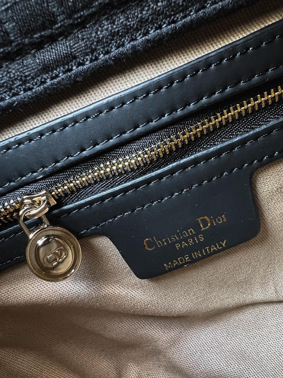 Christian Dior Latte Ultramatte Cannage Calfskin Mini Lady Dior Black - 19