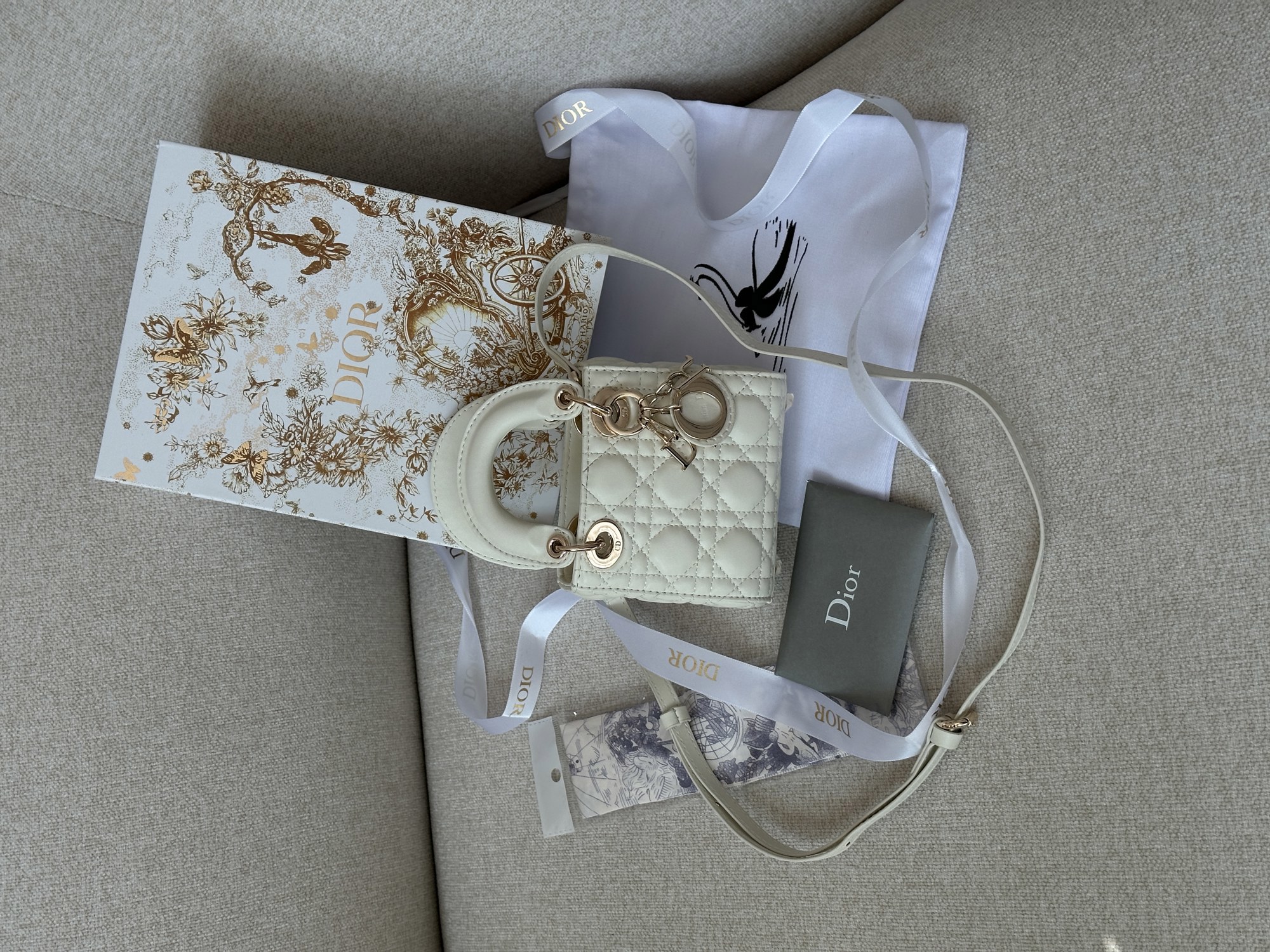 Christian Dior Micro Lady Dior Bag White - 12