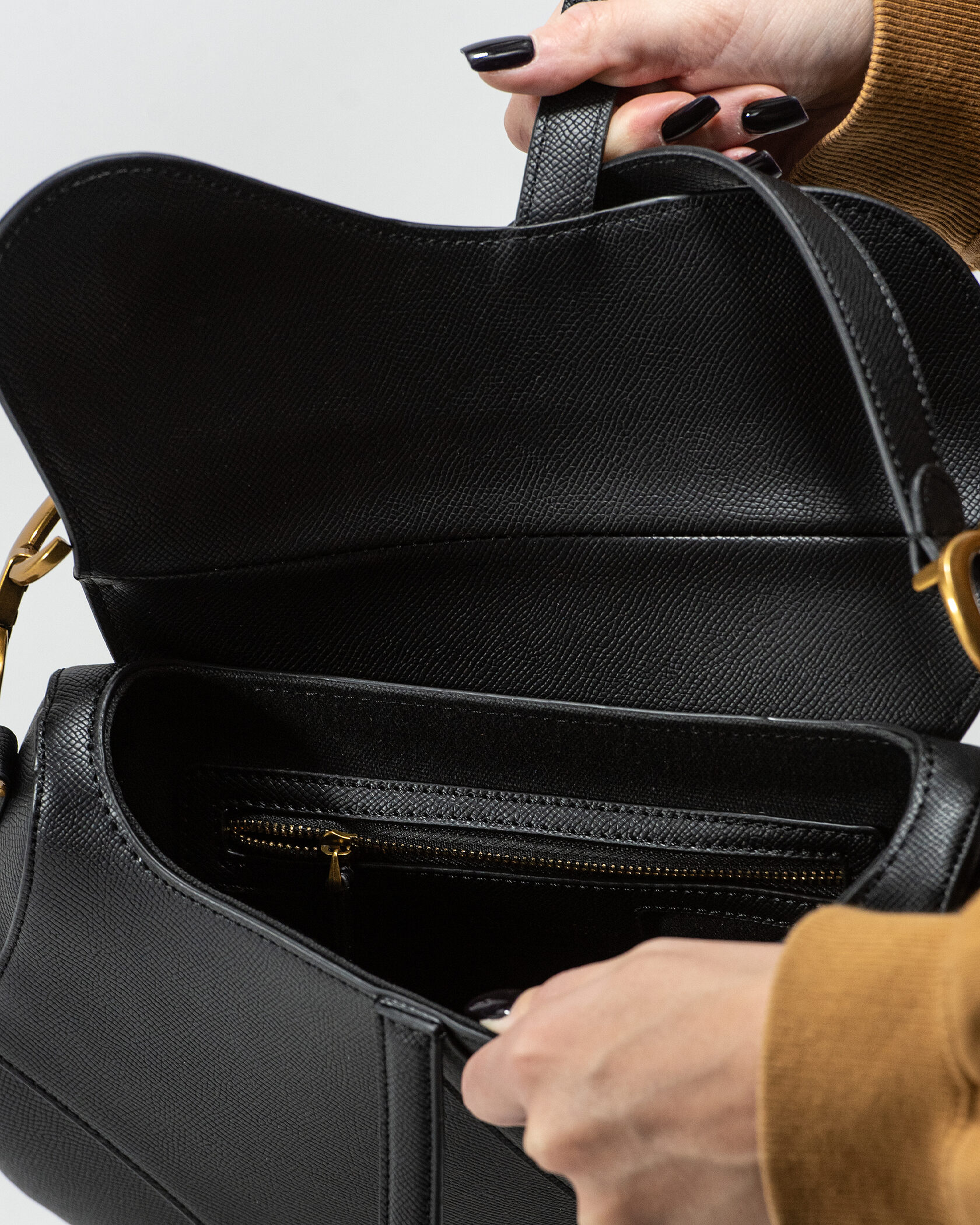 Christian Dior Saddle Bag With Strap Black - 11