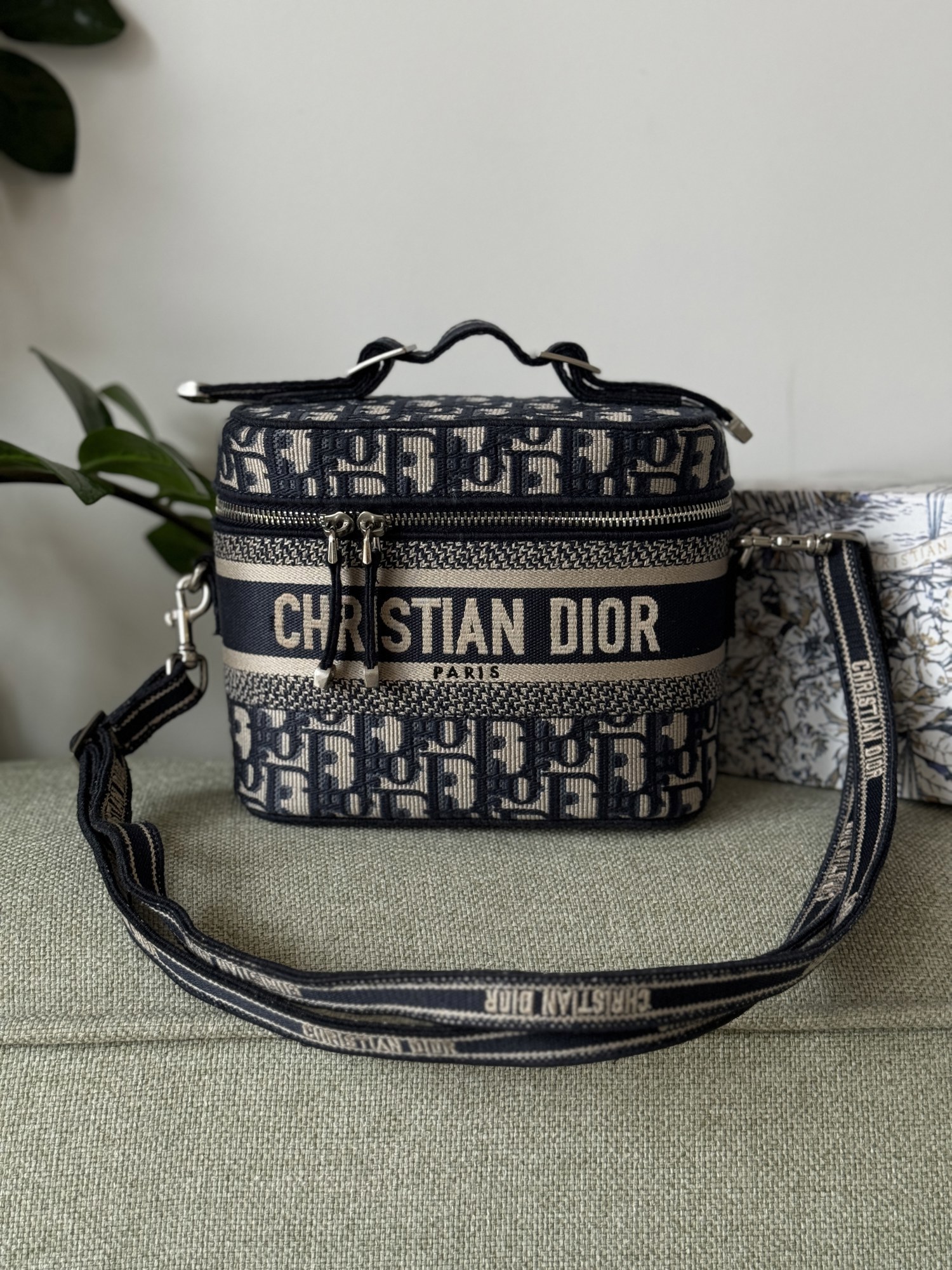 Christian Dior Travel Small Vanity Oblique Blue - 12