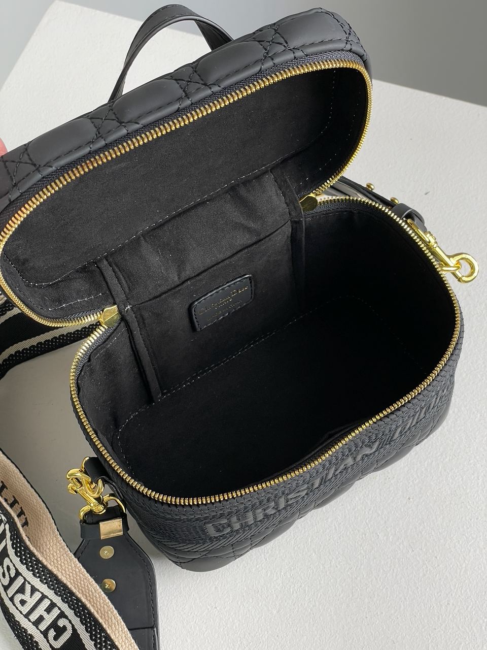 Christian Dior Travel Vanity Case Black - 18