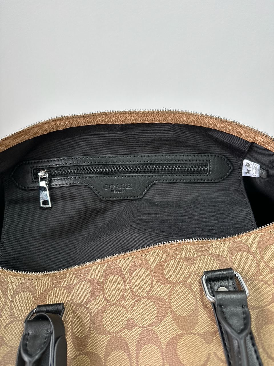 Coach 52 In Signature Canvas - 20