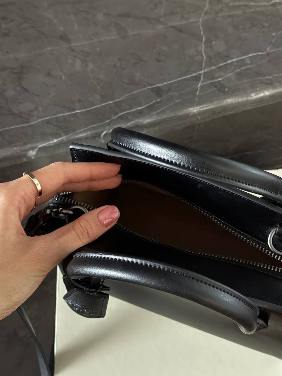 Coach Andrea Carryall Total Black - 9