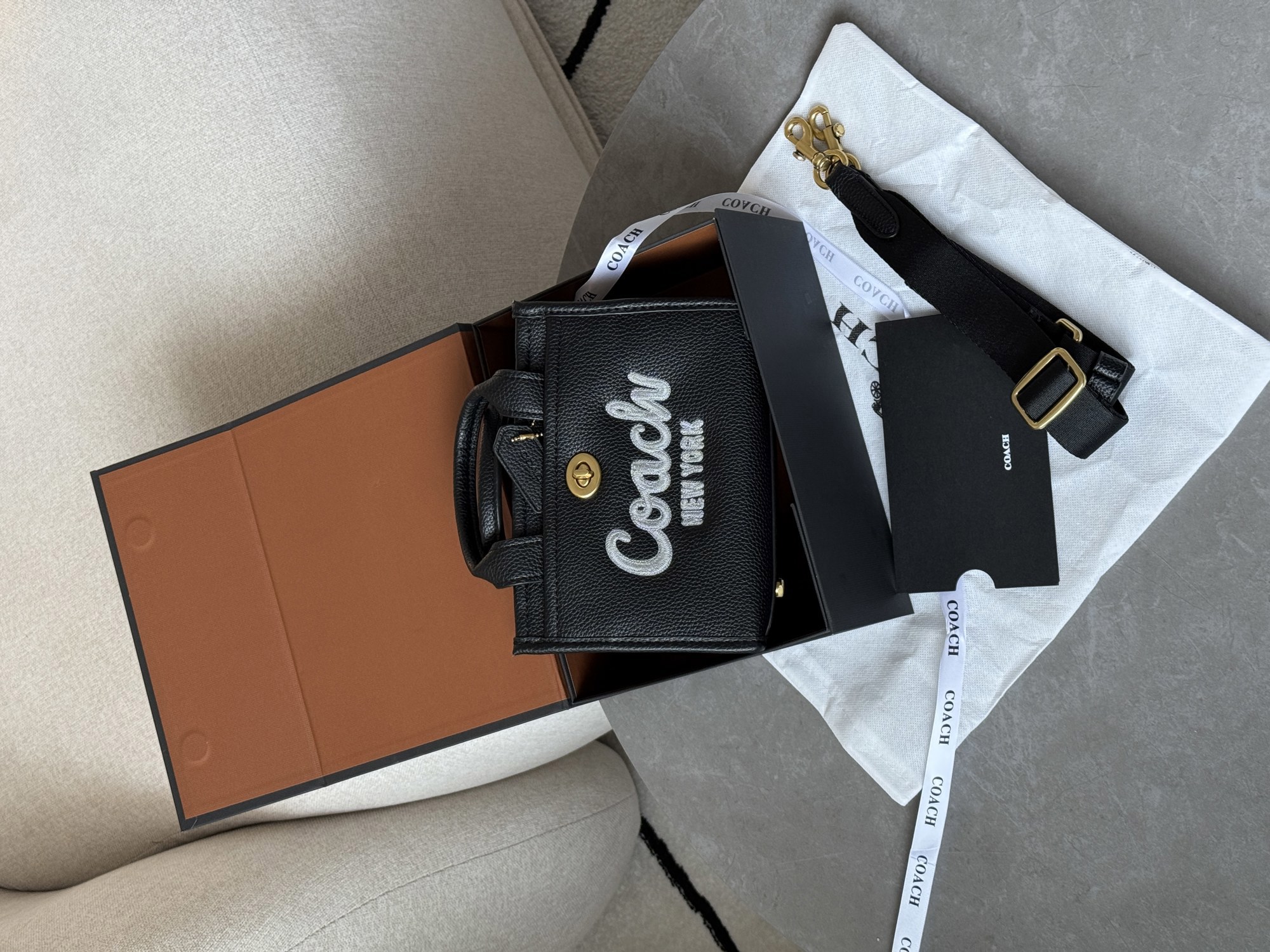 Coach Cargo Tote Bag 20 Black - 10