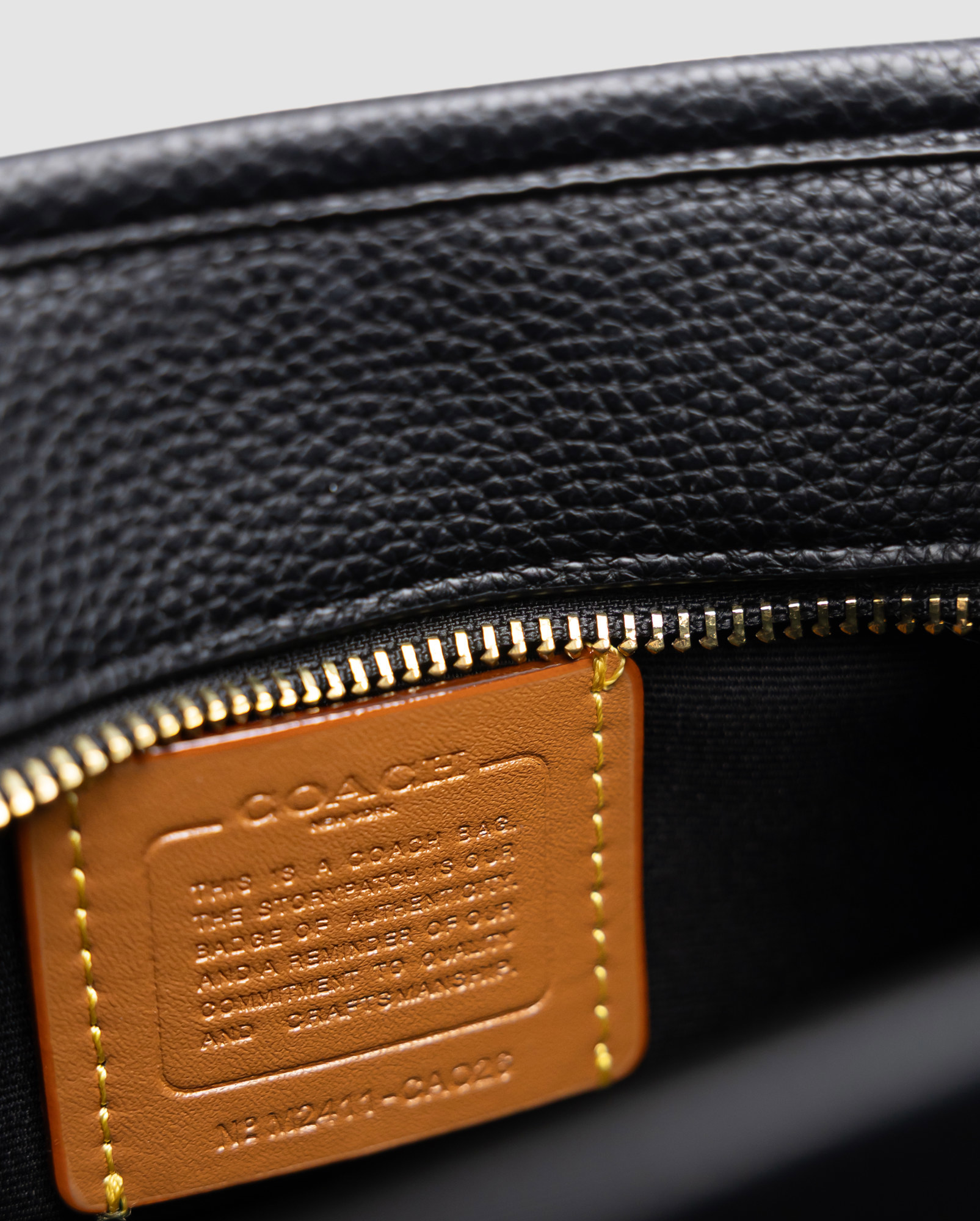 Coach Cargo Tote Bag 20 Black - 8
