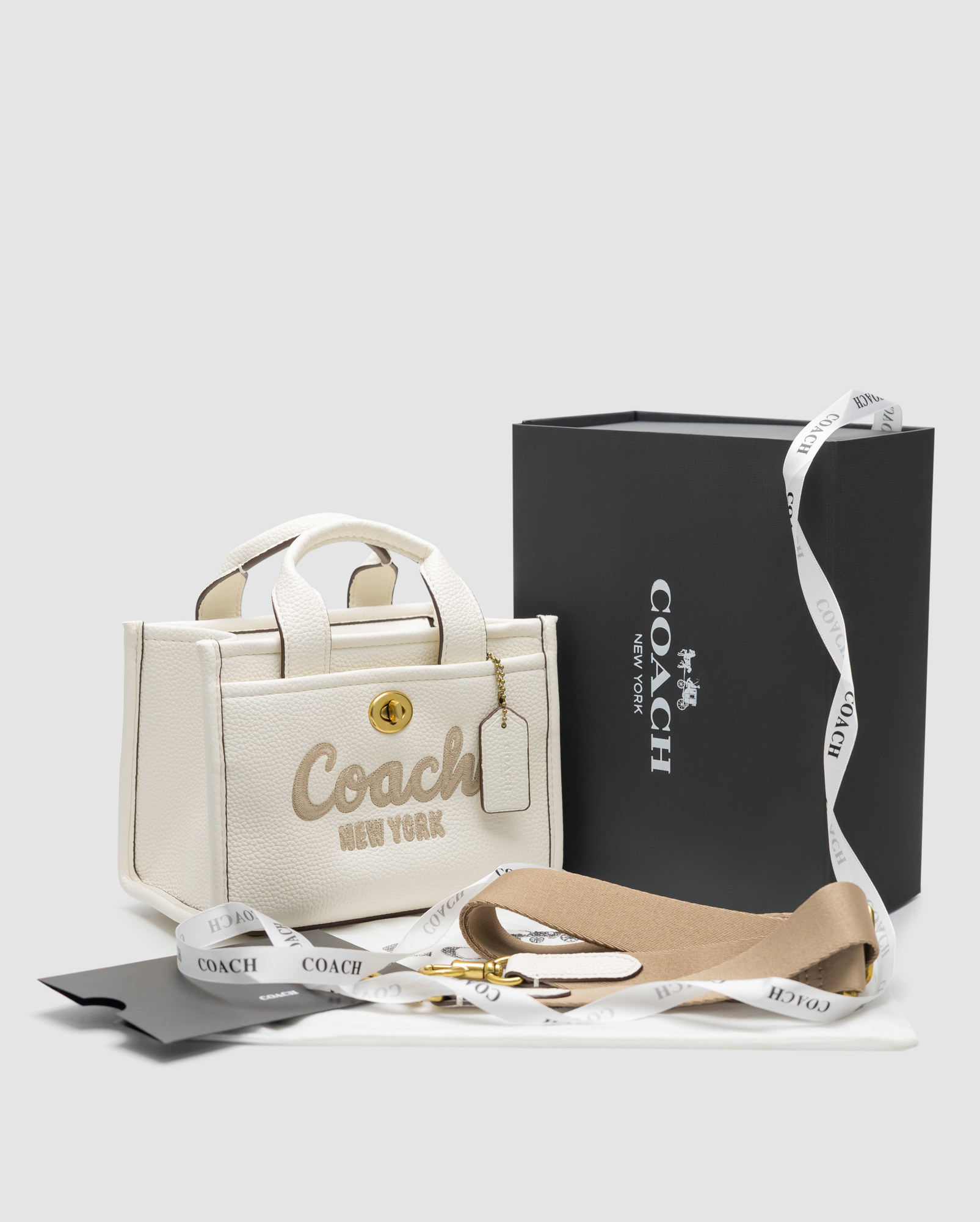 Coach Cargo Tote Bag 20 White - 9