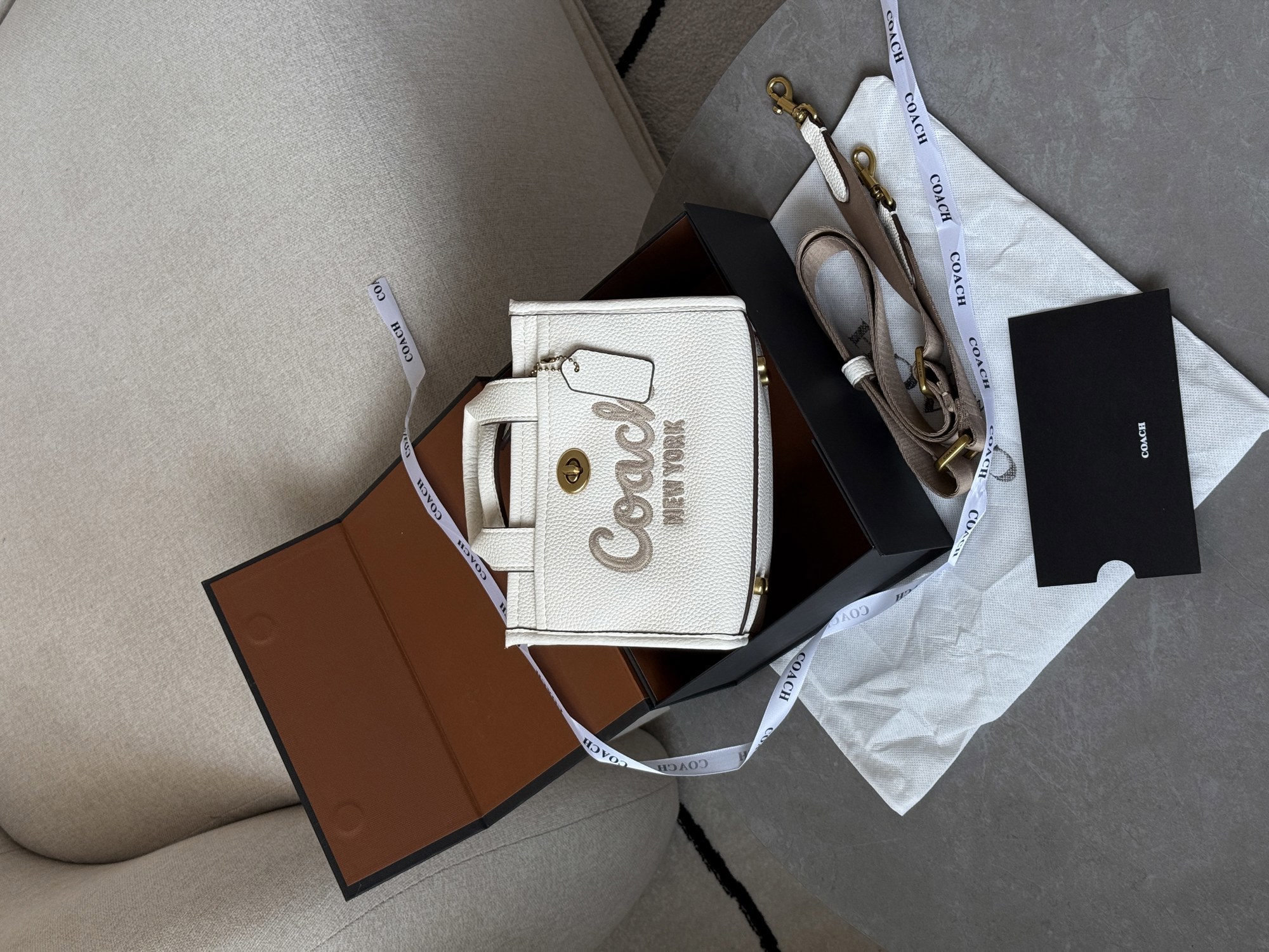 Coach Cargo Tote Bag 20 White - 10