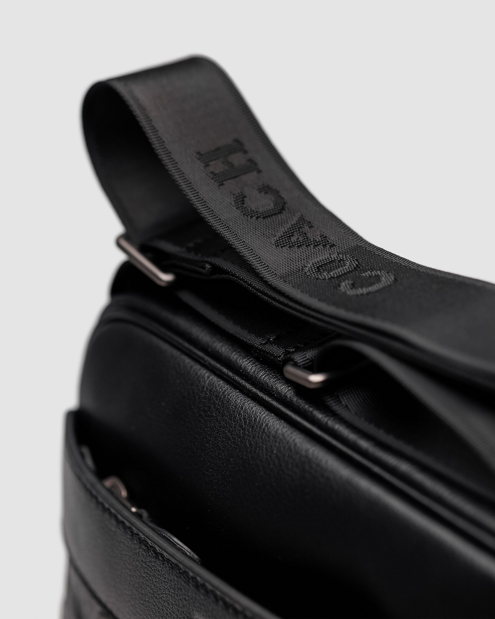 Coach Charles Camera Crossbody Messenger Bag Textured Black - 11