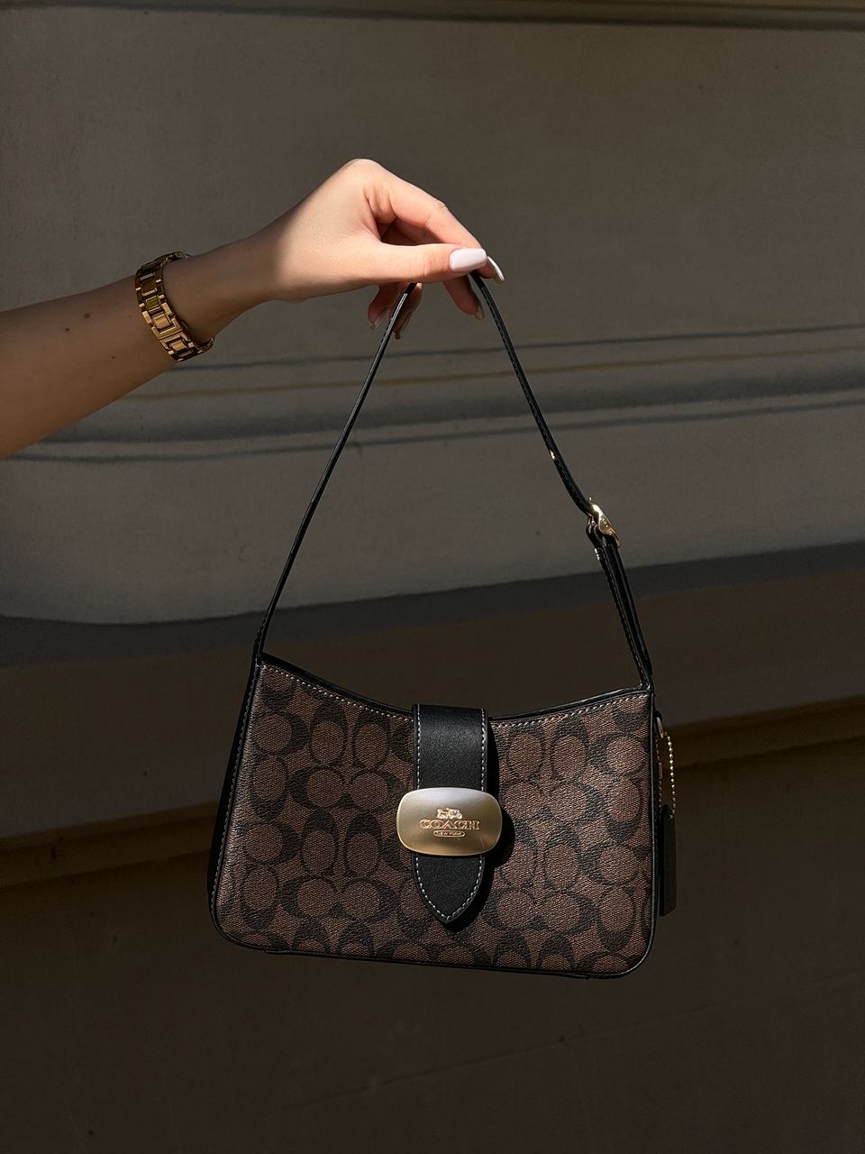 Coach Eliza Shoulder Bag In Signature Canvas - 10