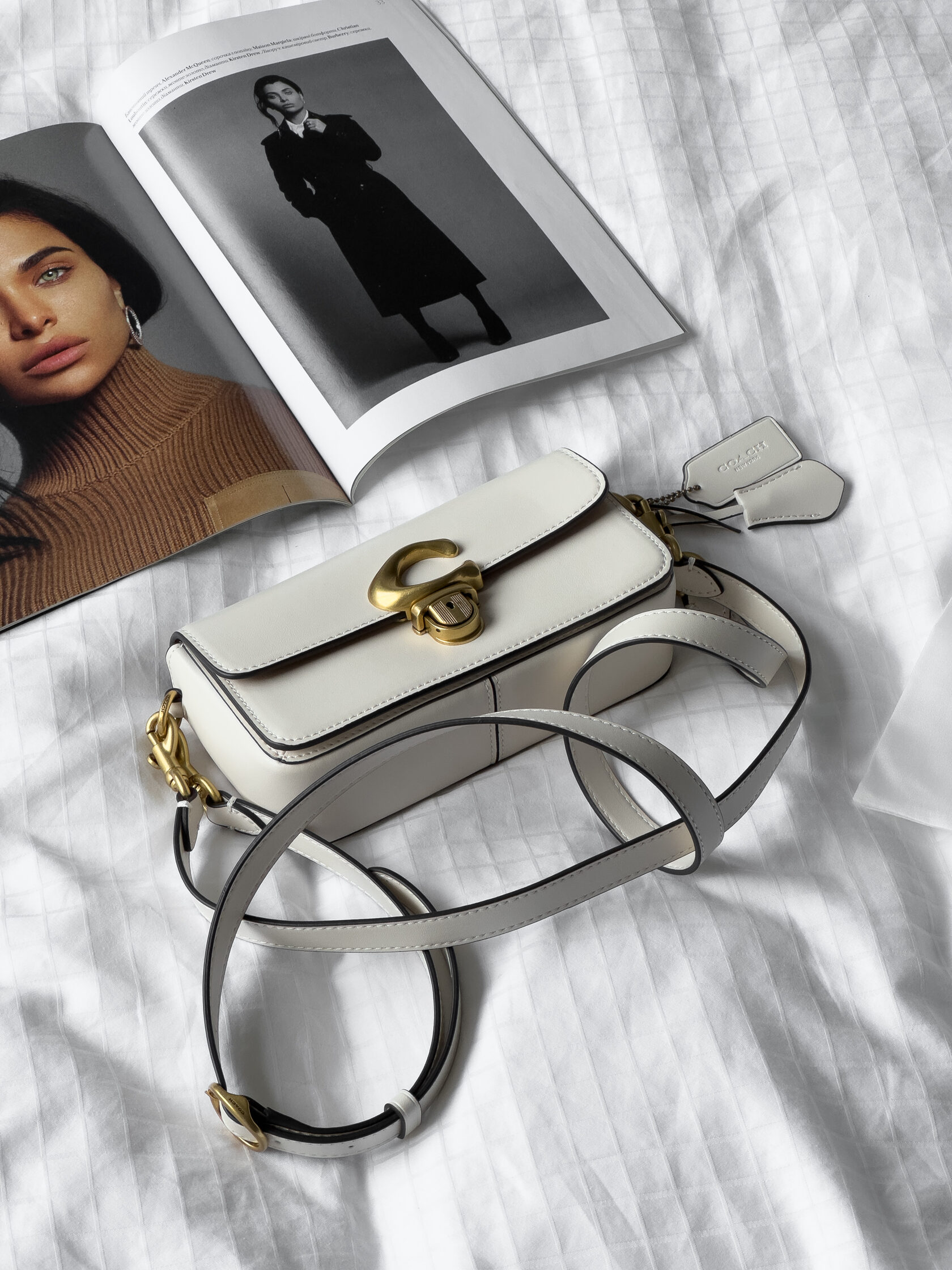 Coach Glovetanned Leather Studio Baguette Bag Chalk - 4