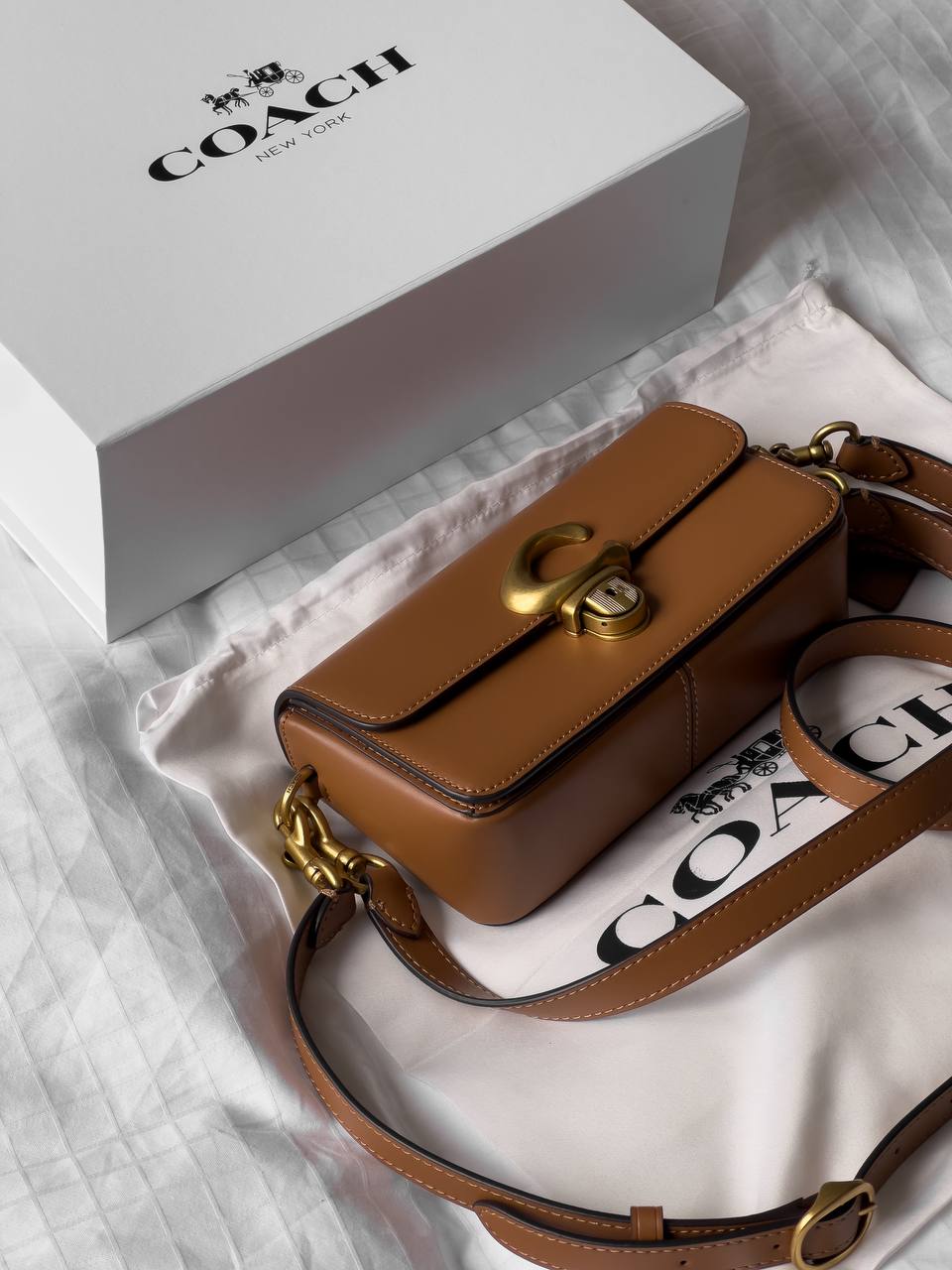 Coach Glovetanned Leather Studio Baguette Bag Light Caramel - 12