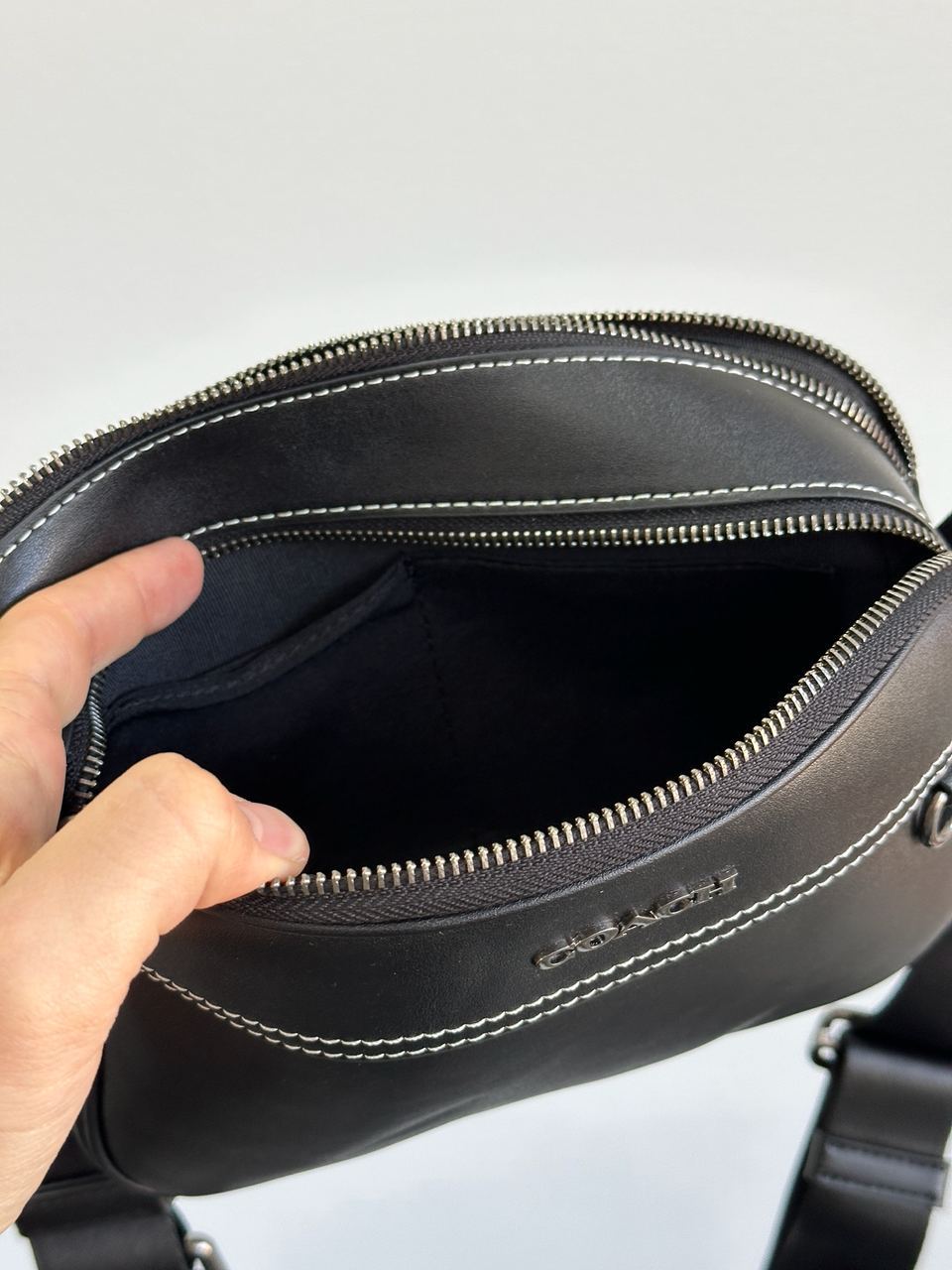 Coach Graham Crossbody With Total Black - 11