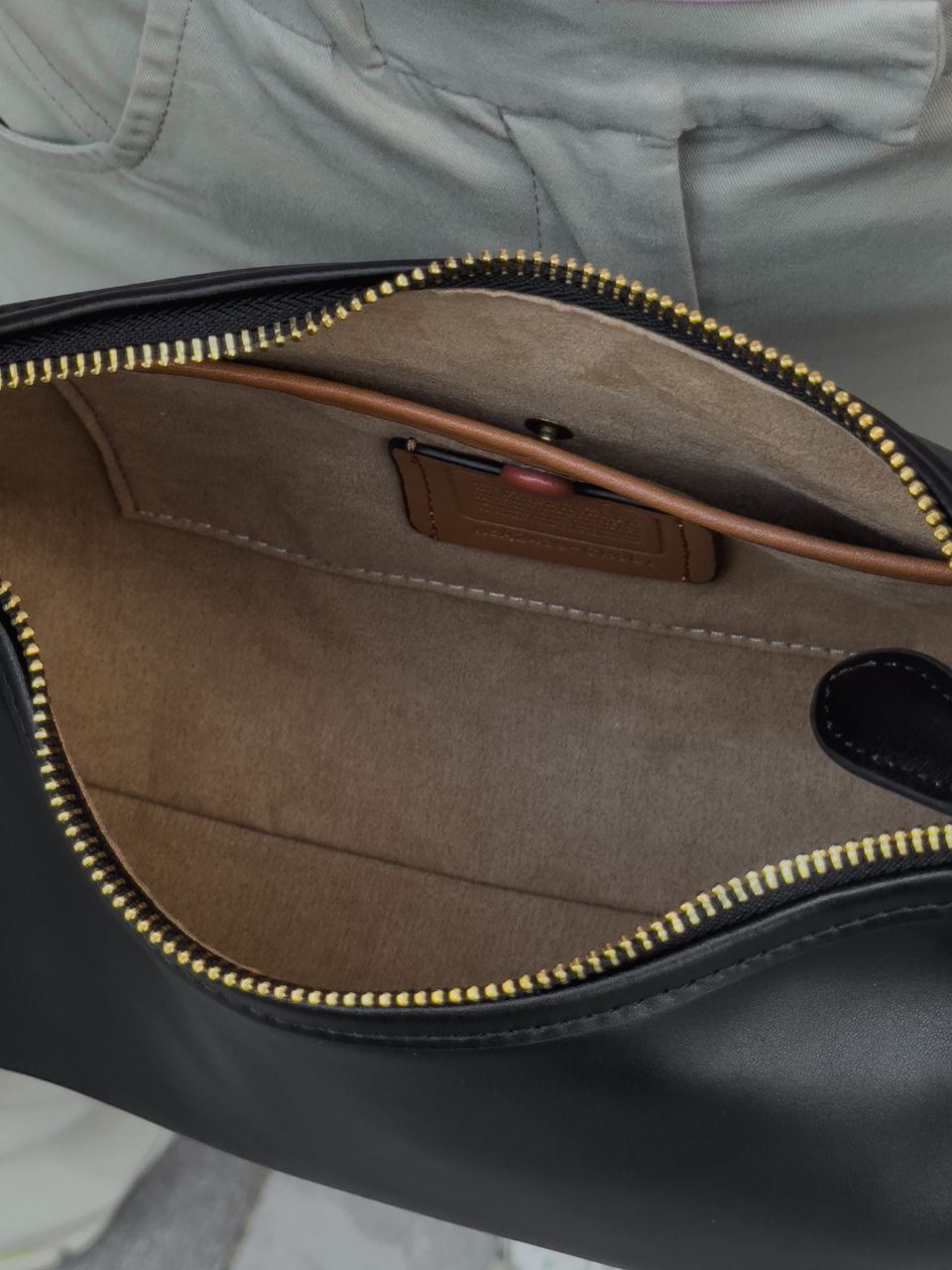 Coach Juliet Shoulder 38 em Bolsas Shoulder Bag Black - 19