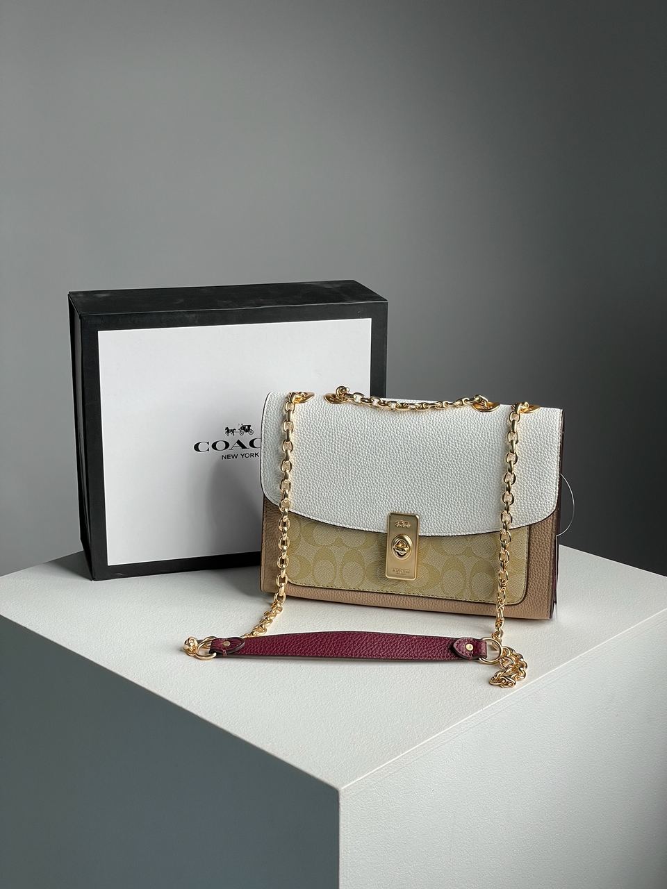 Coach Lane Shoulder Bag In Colorblock Signature Canvas - 3