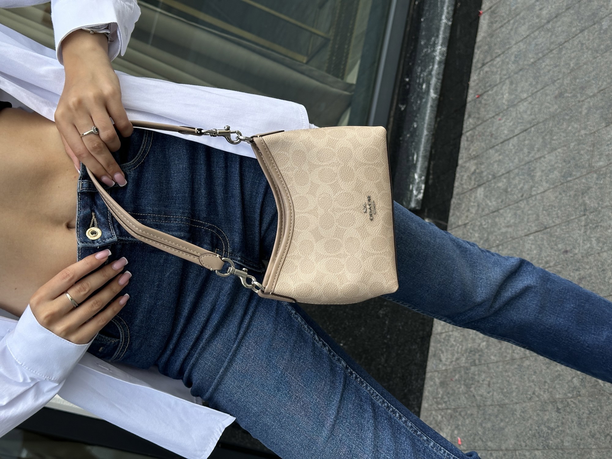 Coach Laurel Small Shoulder Bag In Signature Canvas - 7