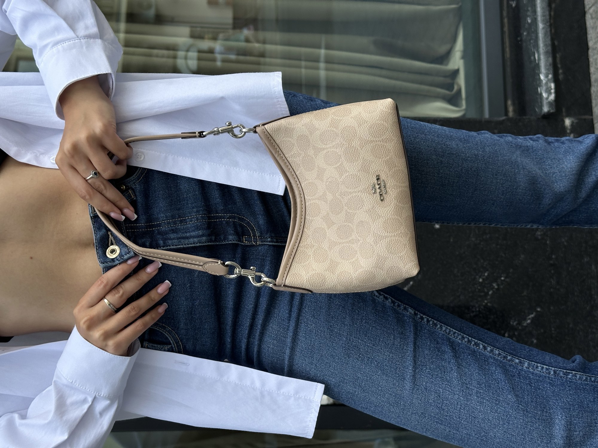 Coach Laurel Small Shoulder Bag In Signature Canvas - 10